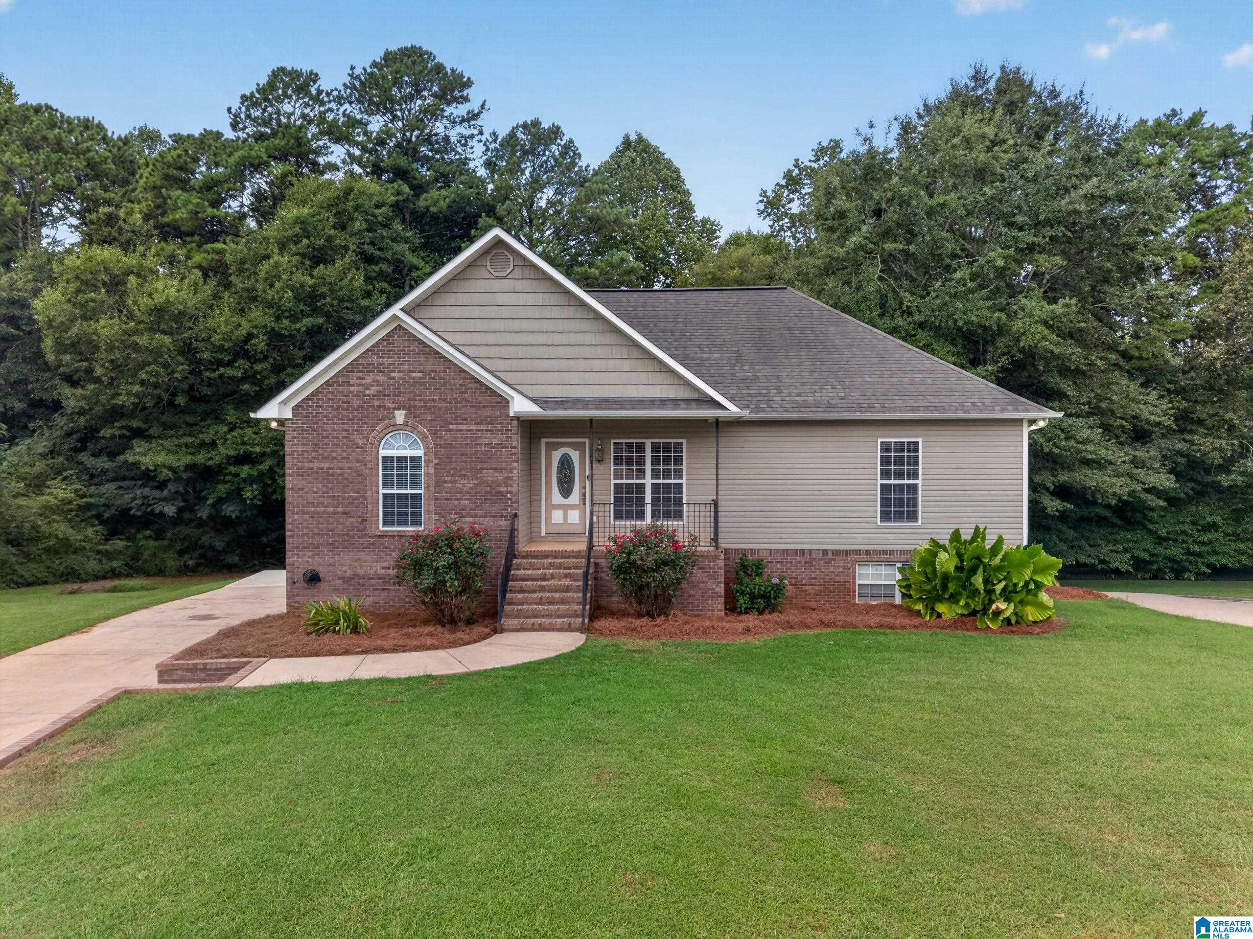 Photo 1 of Single family home for sale at 120 Trappers Way, Springville, AL 35146 | MLS# 21463514 | Listing updated on 2026-09-10