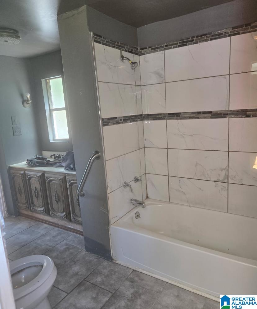 4th image of 5096 Riles Dr, Bessemer, AL 35022 | MLS# 21463515