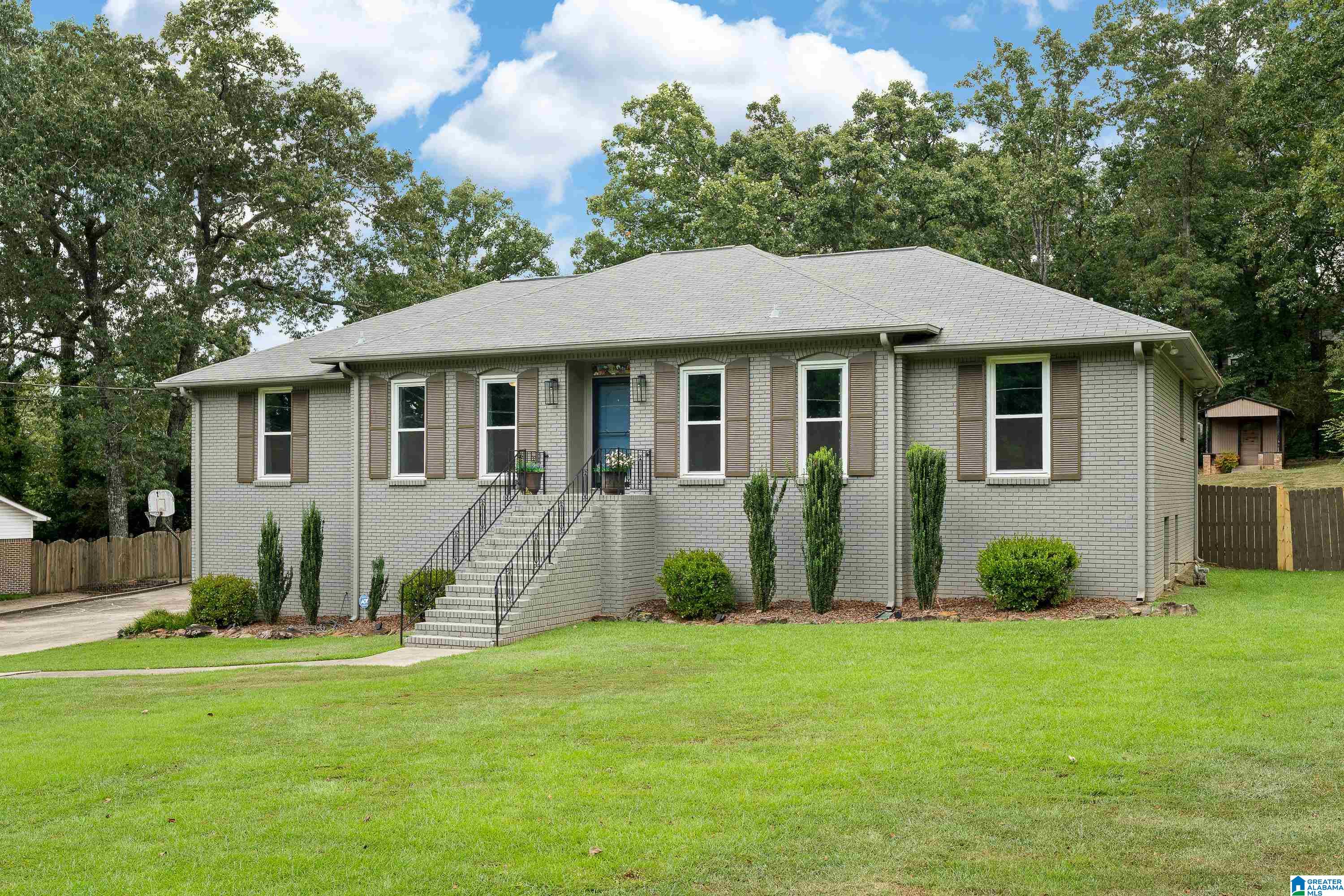 Photo 3 of Sale Pending at 3432 Tamassee Lane, Hoover, AL 35226 | MLS# 21463532 | Listing updated on 2026-09-06