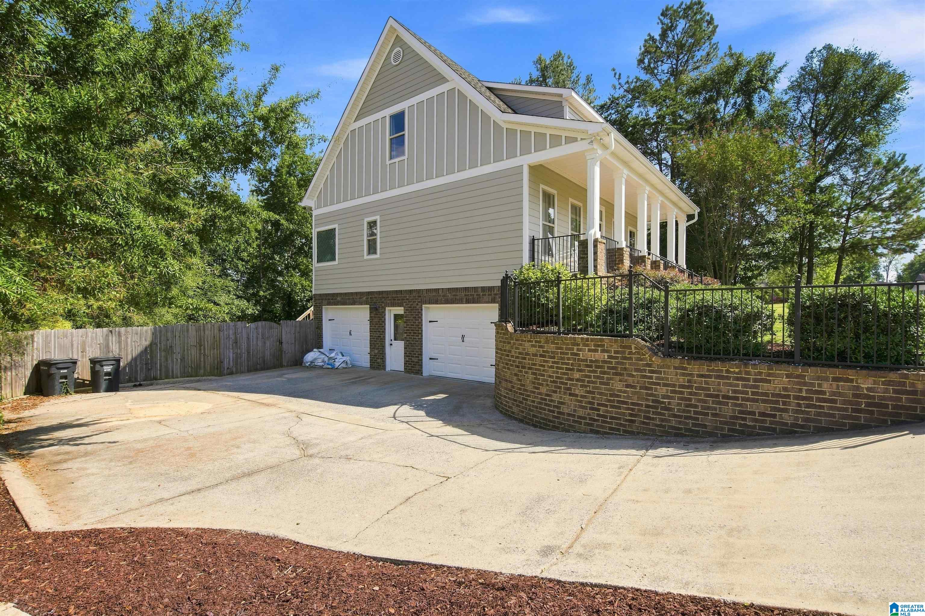 Photo 3 of Single family home for sale at 317 Willow Leaf Circle, Chelsea, AL 35186 | MLS# 21463543 | Listing updated on 2026-09-18