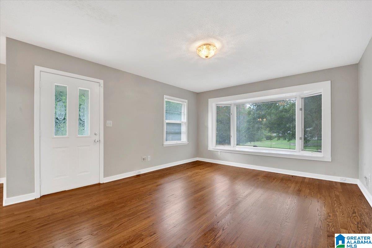 3rd image of 1218 Colonial Avenue, Gardendale, AL 35071 | MLS# 21463547