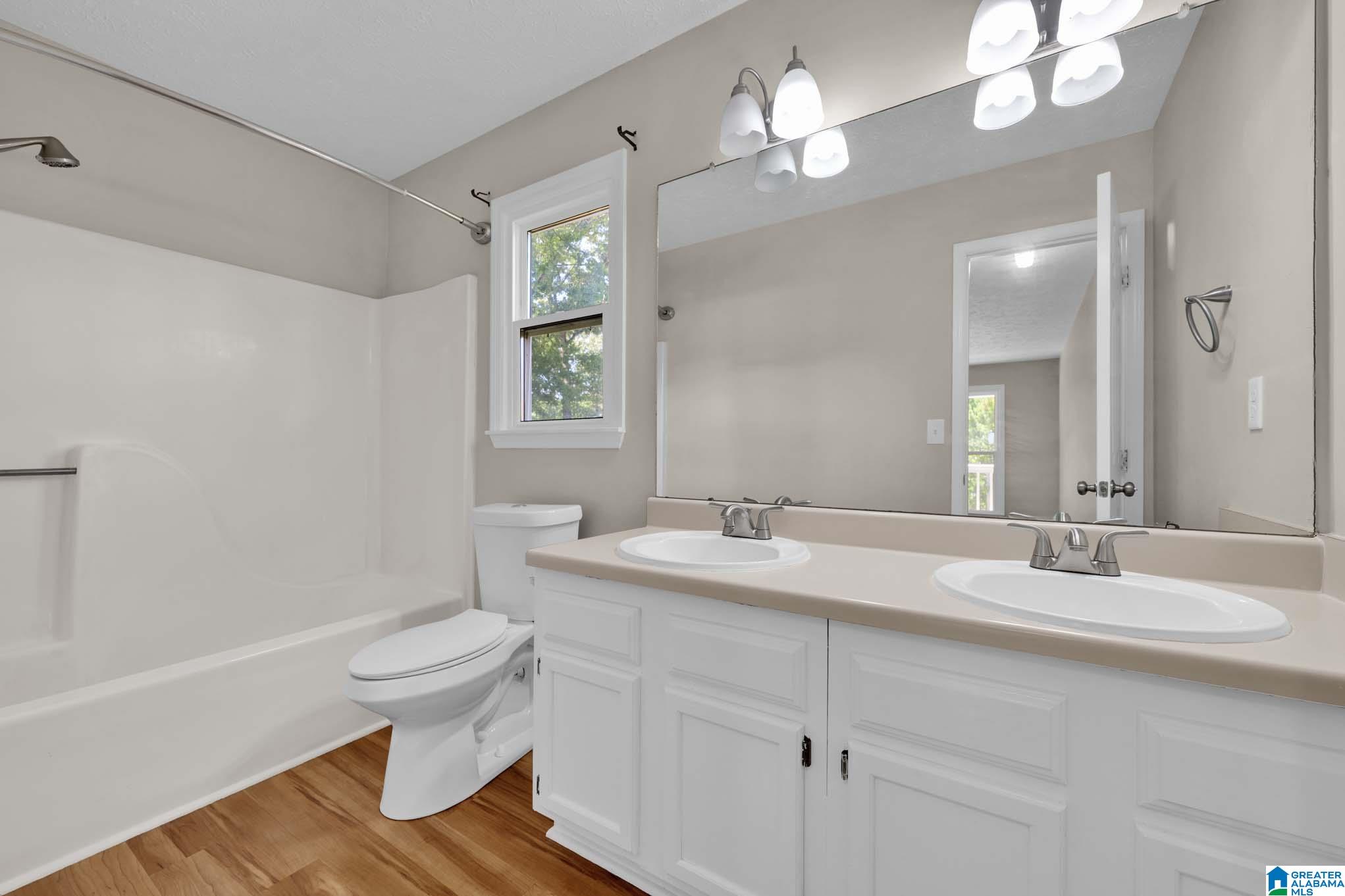 2nd image of 625 Olde Towne Lane, Alabaster, AL 35007 | MLS# 21463565