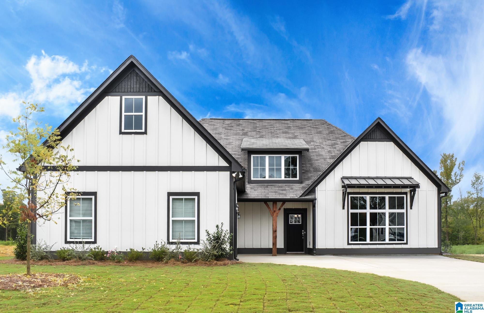 1st image of 121 Ridge Boulevard, Alabaster, AL 35007 | MLS# 21463586