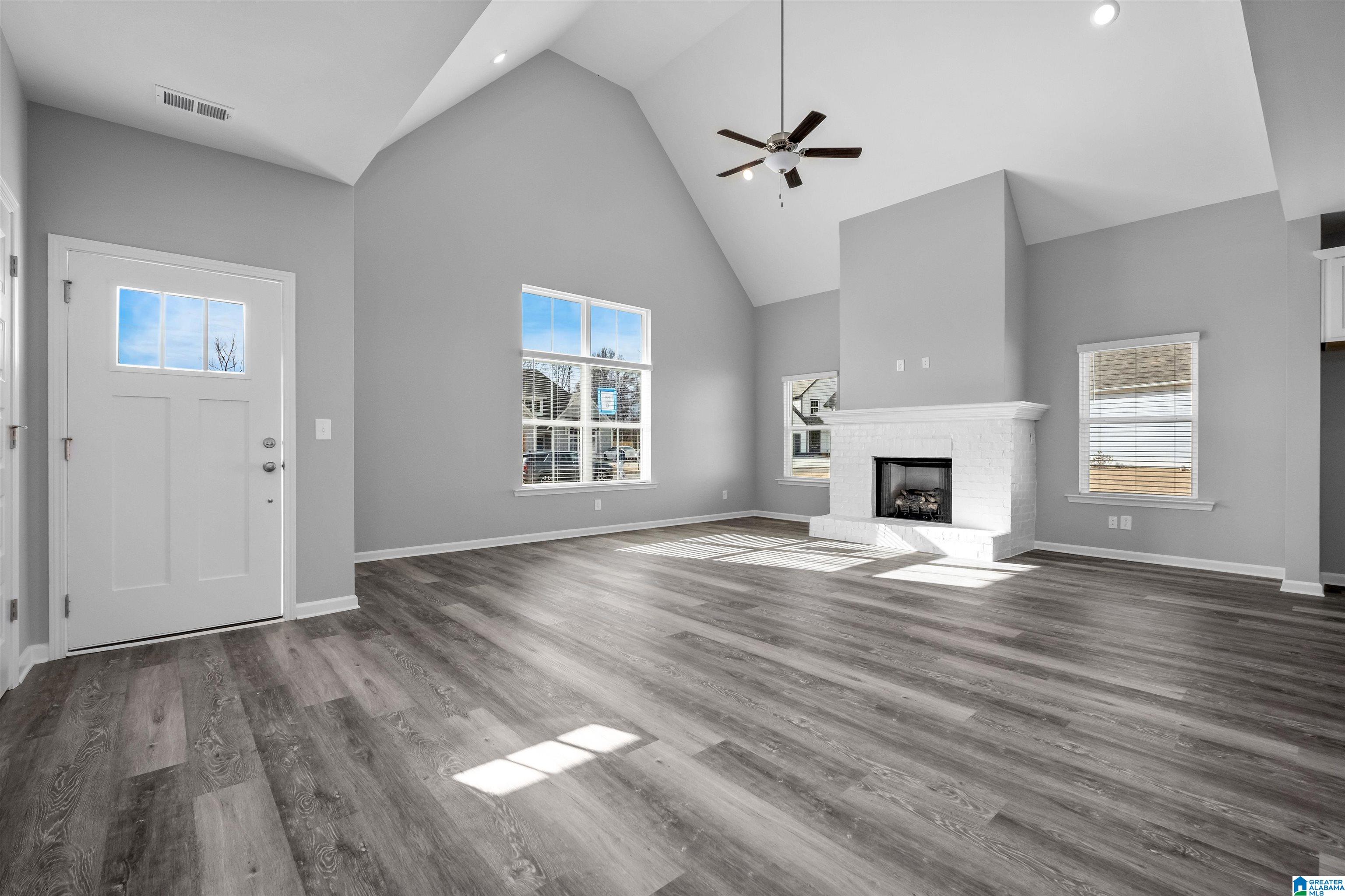 3rd image of 121 Ridge Boulevard, Alabaster, AL 35007 | MLS# 21463586