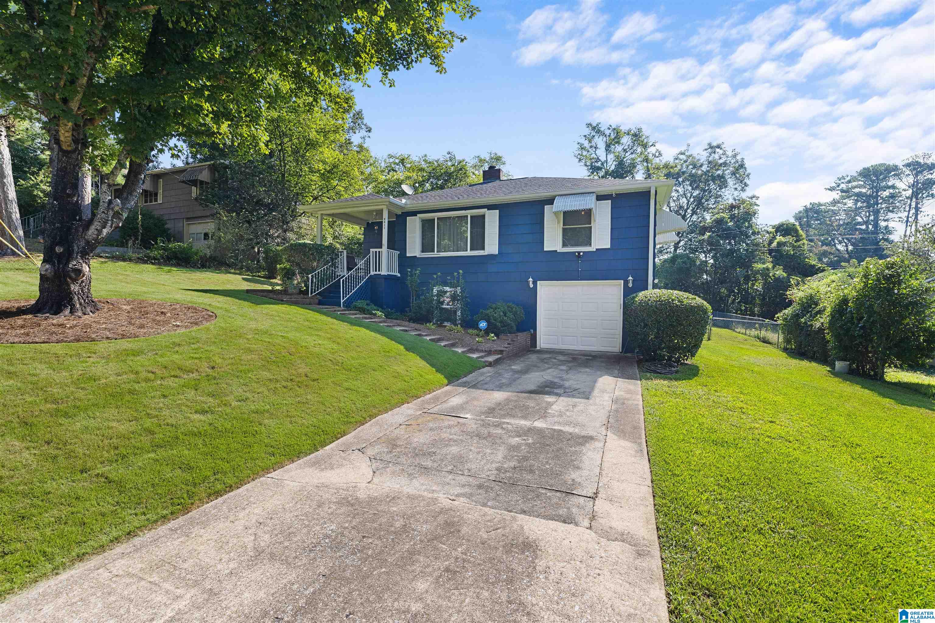 Photo 3 of Single family home for sale at 9611 Red Lane Dr, Birmingham, AL 35215 | MLS# 21463596 | Listing updated on 2026-09-10