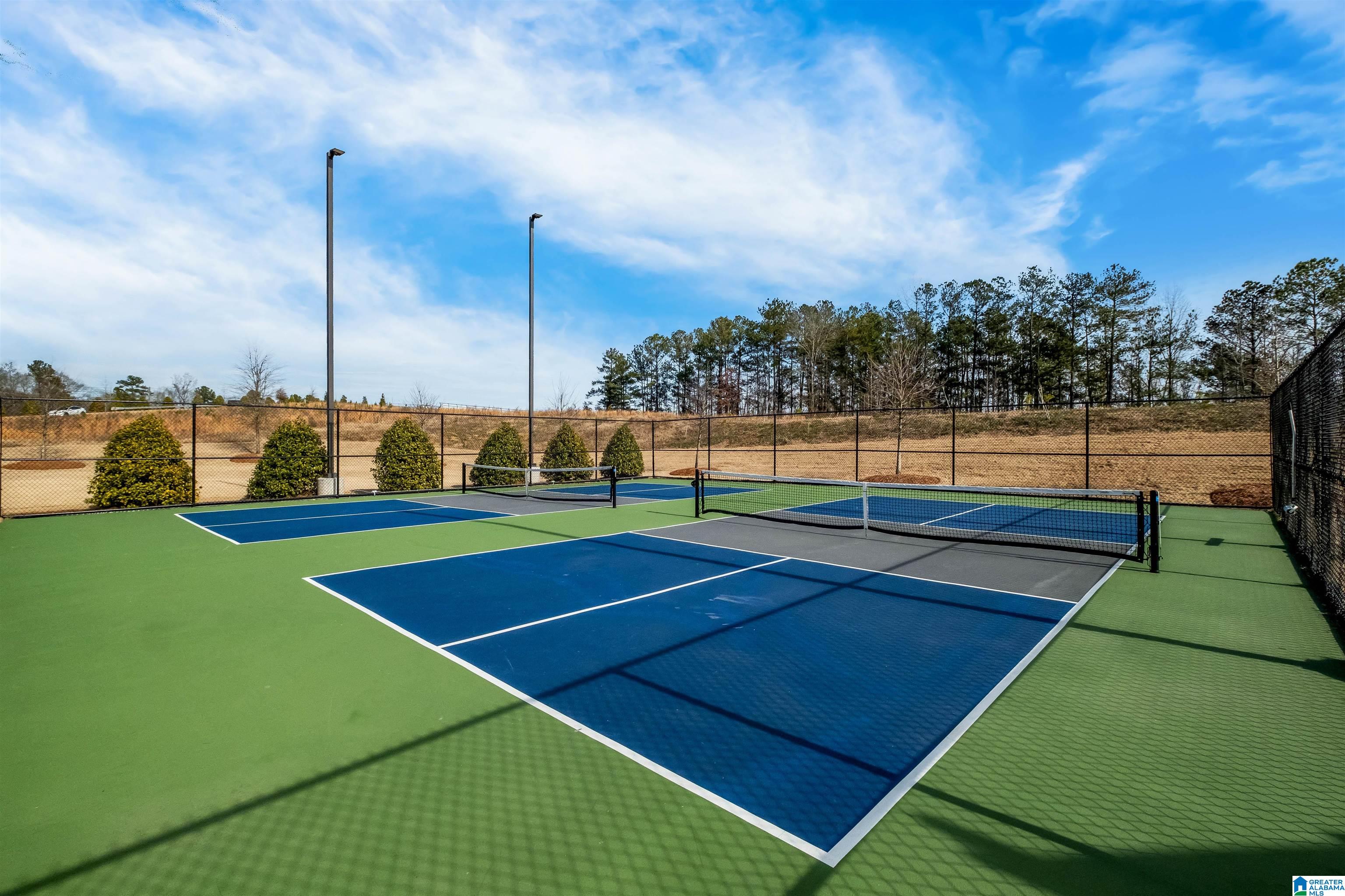 Photo 4 of Single family home for sale at 30 Blackridge Crest, Hoover, AL 35244 | MLS# 21463600 | Listing updated on 2026-08-31