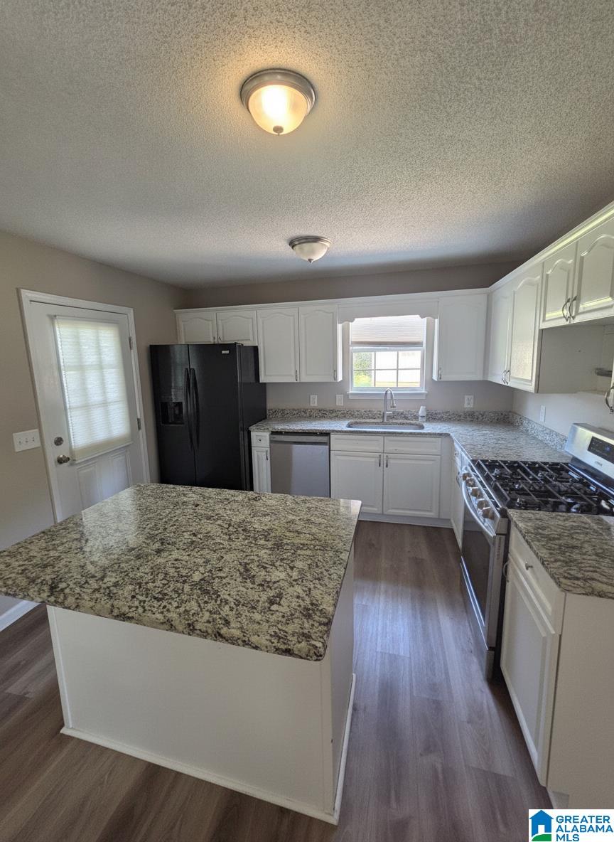 Photo 3 of Single family home for sale at 1805 Pebble Lake Dr, Birmingham, AL 35235 | MLS# 21463606 | Listing updated on 2026-08-31