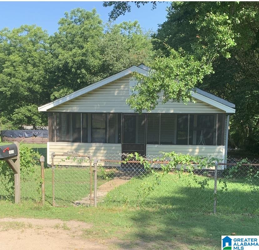 Photo 1 of Single family home for sale at 1600 14th Avenue, Bessemer, AL 35020 | MLS# 21463633 | Listing updated on 2026-09-10