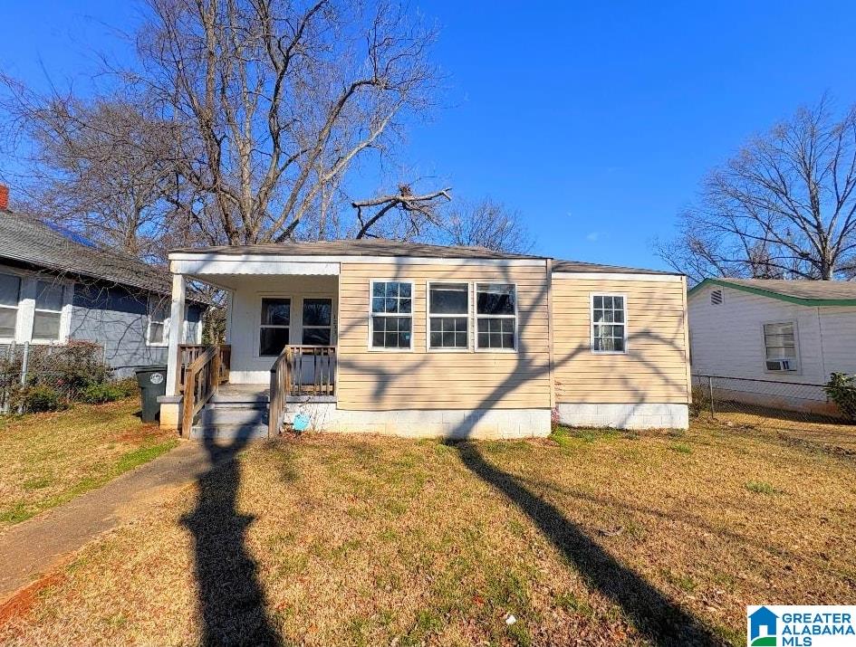 Photo 1 of Single family home for sale at 1233 15th Way Sw, Birmingham, AL 35211 | MLS# 21463639 | Listing updated on 2026-09-01