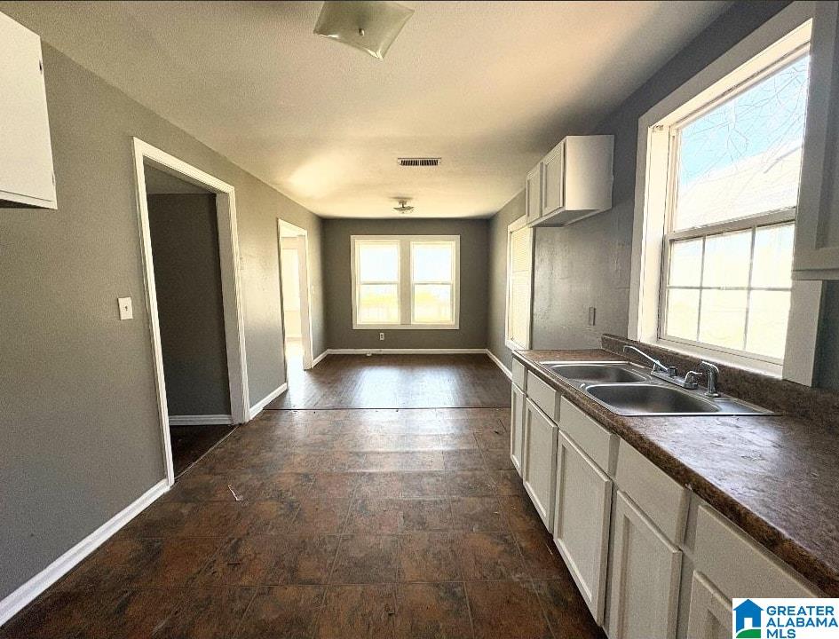 Photo 3 of Single family home for sale at 1233 15th Way Sw, Birmingham, AL 35211 | MLS# 21463639 | Listing updated on 2026-09-01