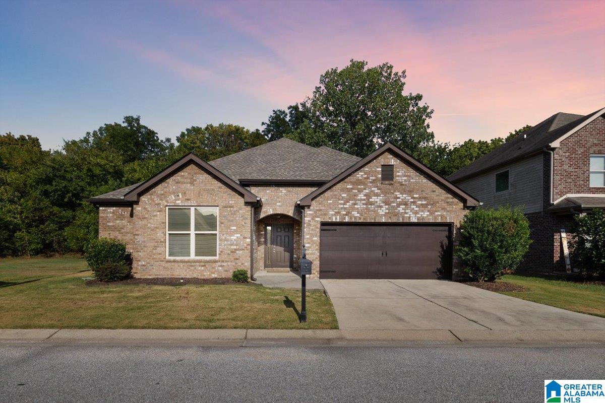 Photo 1 of Sale Pending at 208 Creekside Ct, Pelham, AL 35124 | MLS# 21463654 | Listing updated on 2026-09-02