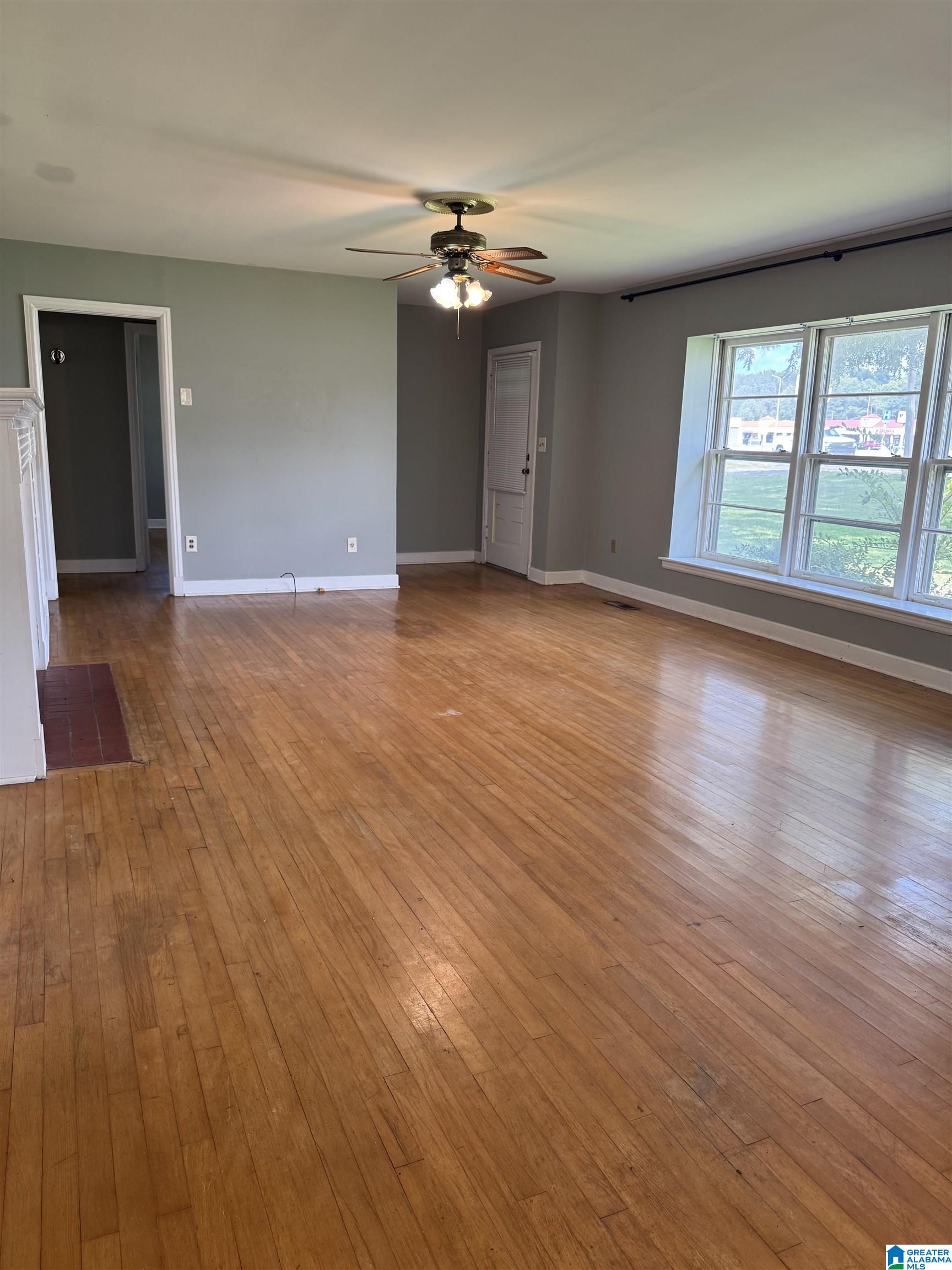 Photo 4 of Single family home for sale at 1608 S Broad St, Scottsboro, AL 35768 | MLS# 21463665 | Listing updated on 2026-09-01