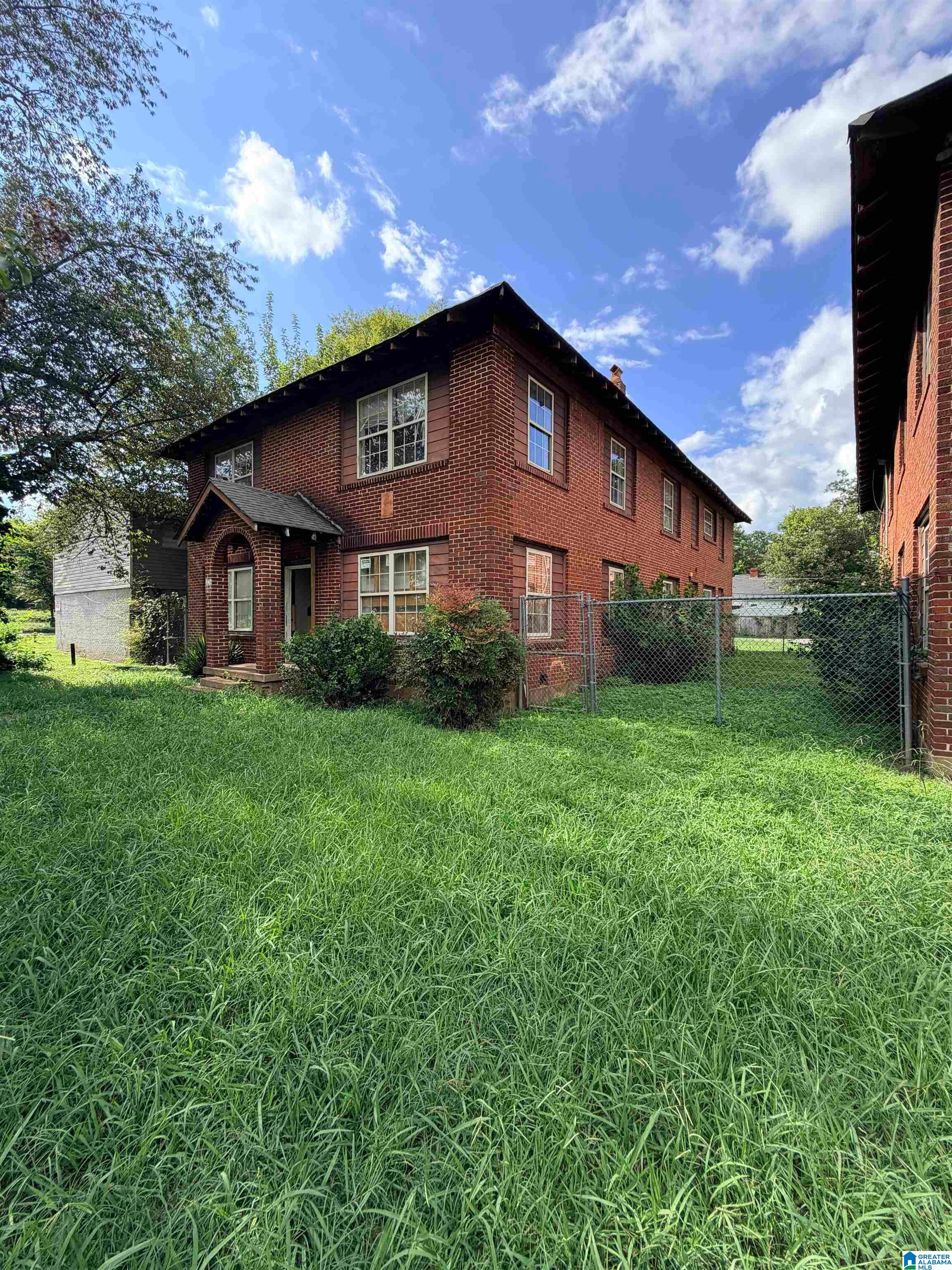 Photo 3 of House for sale at 1124 4th Avenue W, Birmingham, AL 35204 | MLS# 21463685 | Listing updated on 2026-09-01