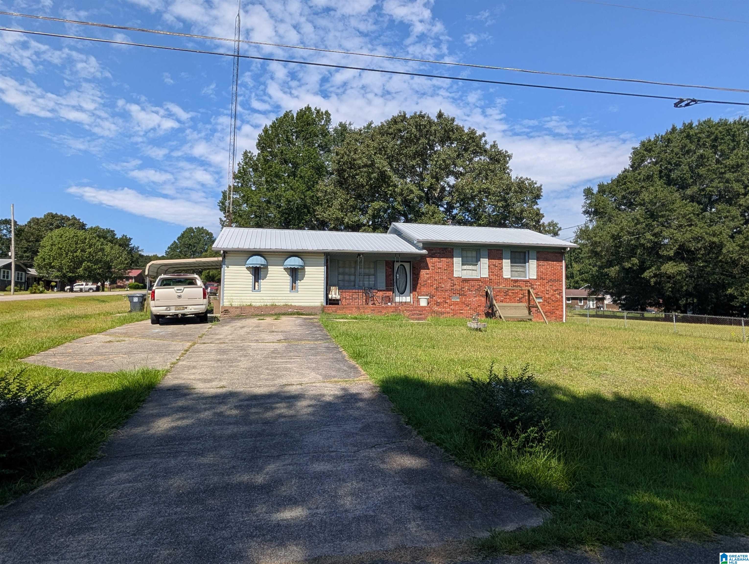Photo 2 of Single family home for sale at 1600 Carter St, Anniston, AL 36201 | MLS# 21463686 | Listing updated on 2026-09-14