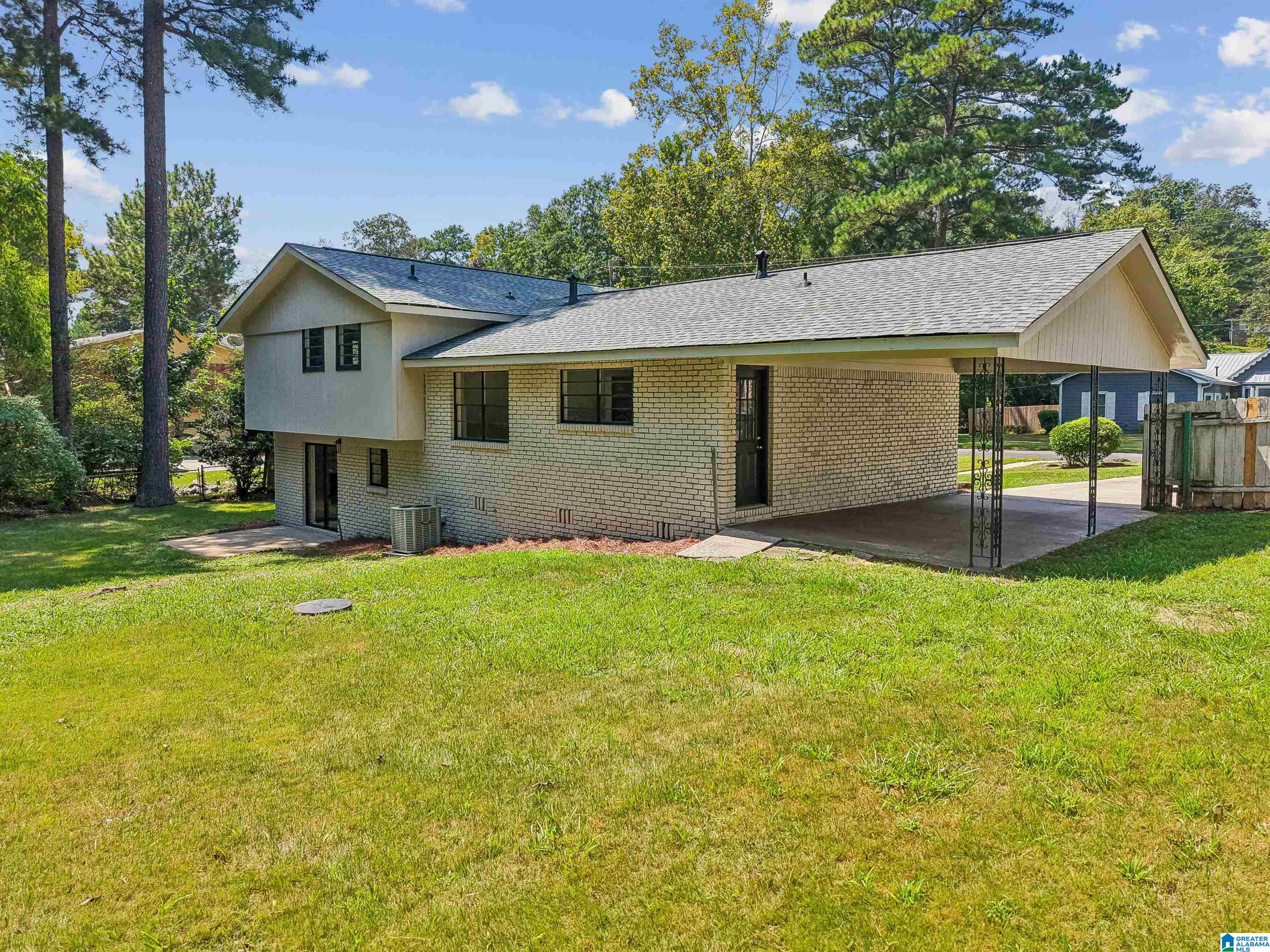 Photo 2 of Single family home for sale at 2521 Arcadia Pl, Birmingham, AL 35214 | MLS# 21463700 | Listing updated on 2026-09-14
