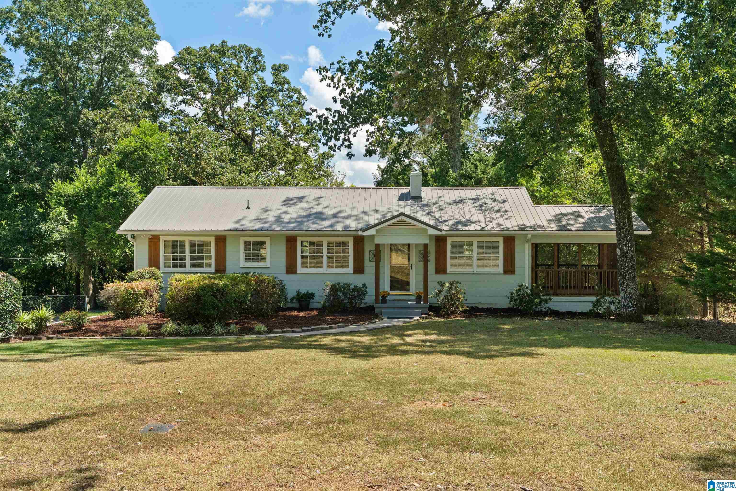 Photo 1 of Sale Pending at 1601 Alford Ave, Hoover, AL 35226 | MLS# 21463713 | Listing updated on 2026-09-05