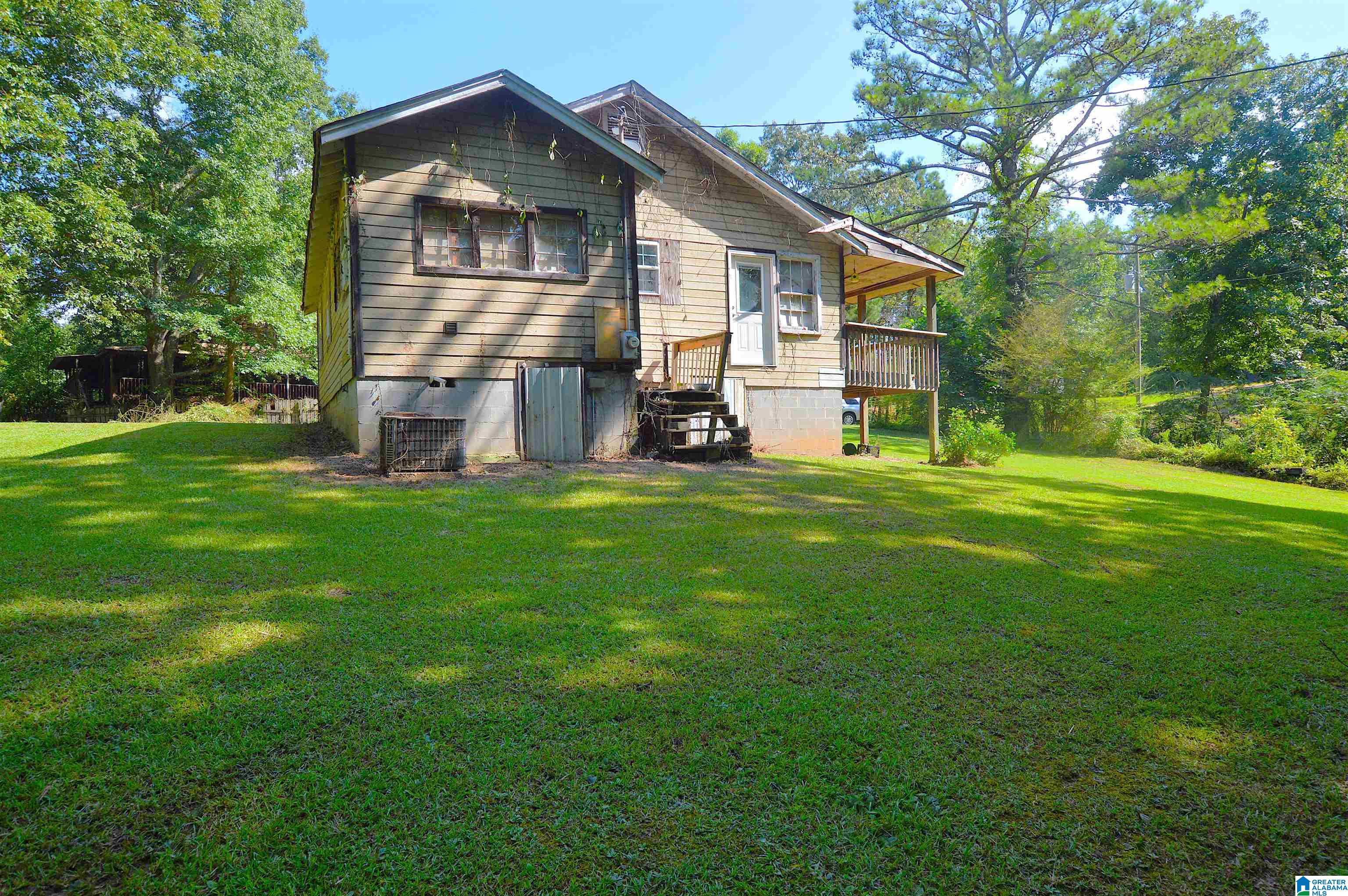 Photo 3 of Single family home for sale at 241 County Rd 745, Jemison, AL 35085 | MLS# 21463720 | Listing updated on 2026-09-25