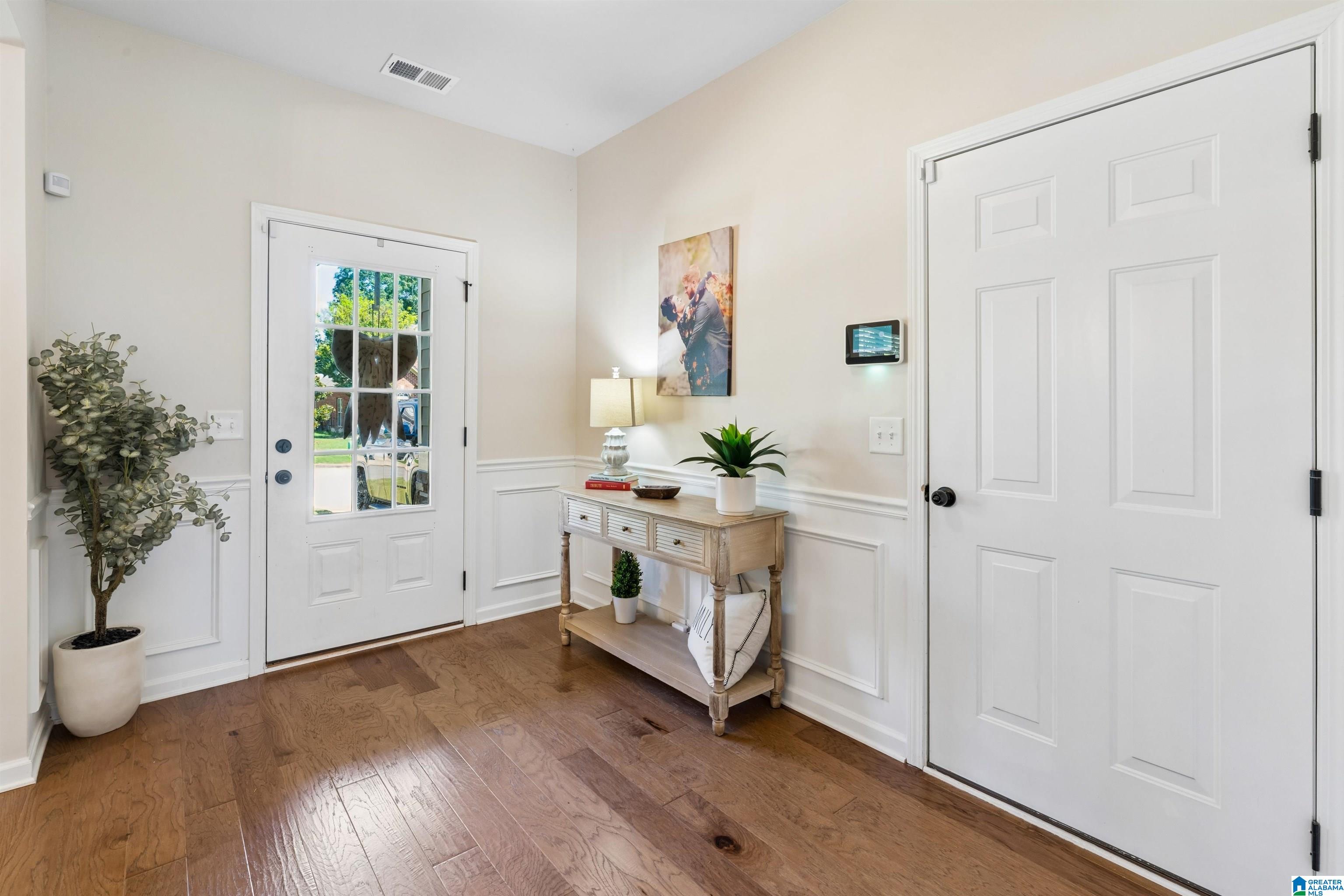 Photo 3 of Single family home for sale at 8657 Highlands Dr, Trussville, AL 35173 | MLS# 21463723 | Listing updated on 2026-09-14