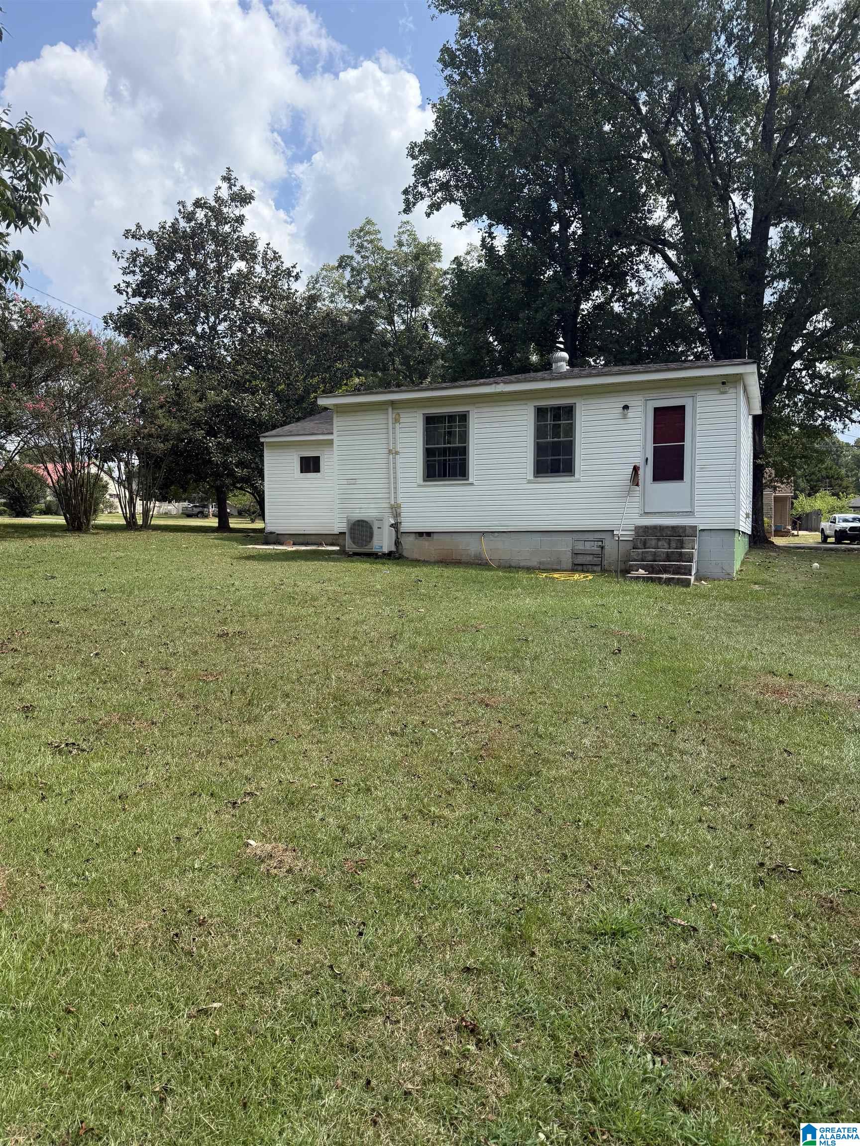 Photo 2 of Single family home for sale at 847 Elm St, Talladega, AL 35160 | MLS# 21463729 | Listing updated on 2026-09-03