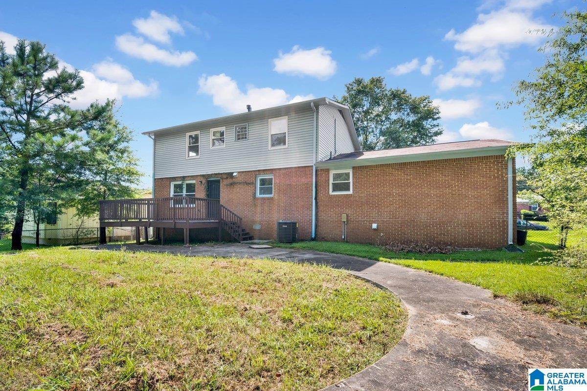 Photo 3 of Single family home for sale at 1717 6th Place Nw, Center Point, AL 35215 | MLS# 21463741 | Listing updated on 2026-09-13