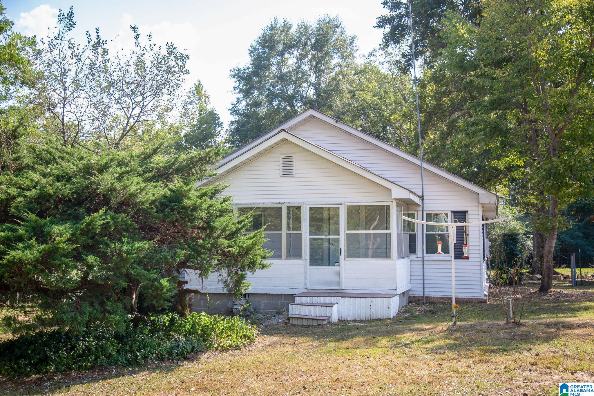 Photo 1 of Single family home for sale at 8725 Highway 195 S, Jasper, AL 35503 | MLS# 21463745 | Listing updated on 2026-09-02