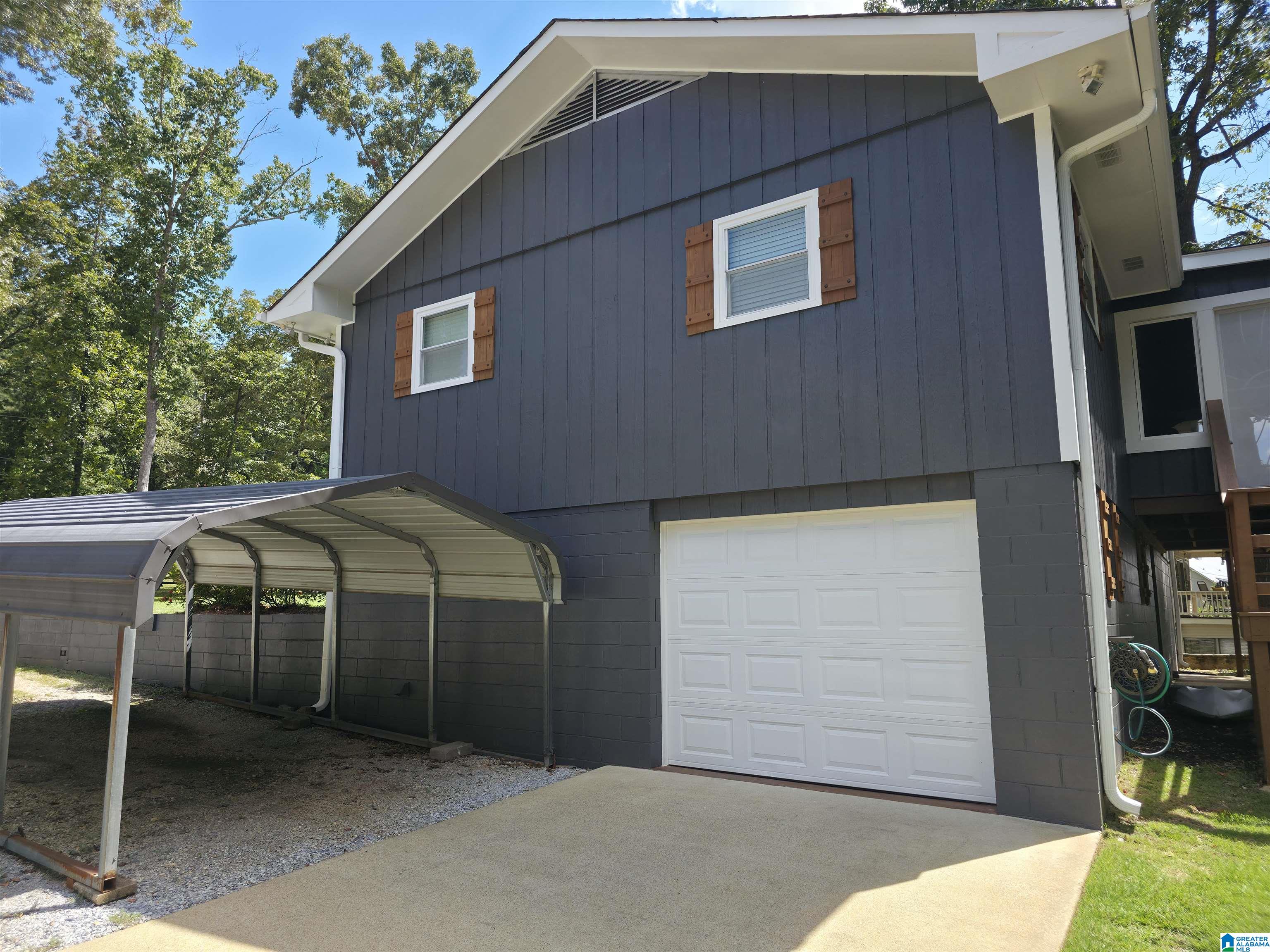 Photo 4 of Sale Pending at 555 N Lakeshore Dr, Talladega, AL 35160 | MLS# 21463749 | Listing updated on 2026-09-04