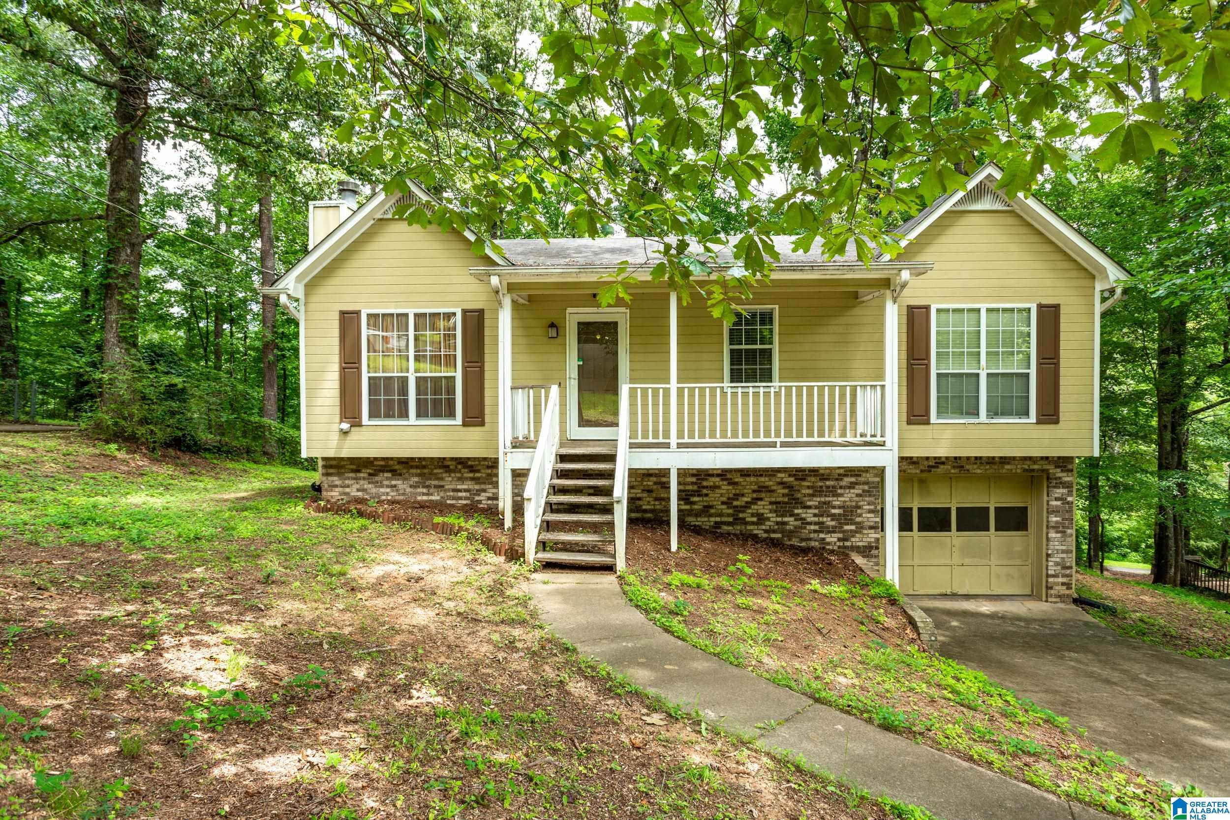 Photo 1 of Single family home for sale at 6822 Charles Dr, Trussville, AL 35173 | MLS# 21463751 | Listing updated on 2026-09-02