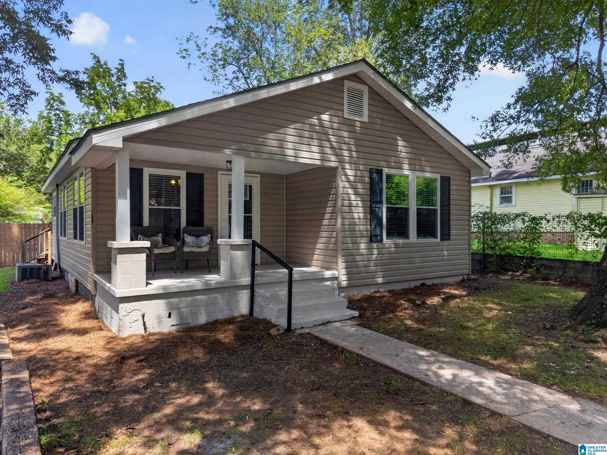 Photo 1 of Sale Pending at 305 Vann St Sw, Jacksonville, AL 36265 | MLS# 21463754 | Listing updated on 2026-09-03