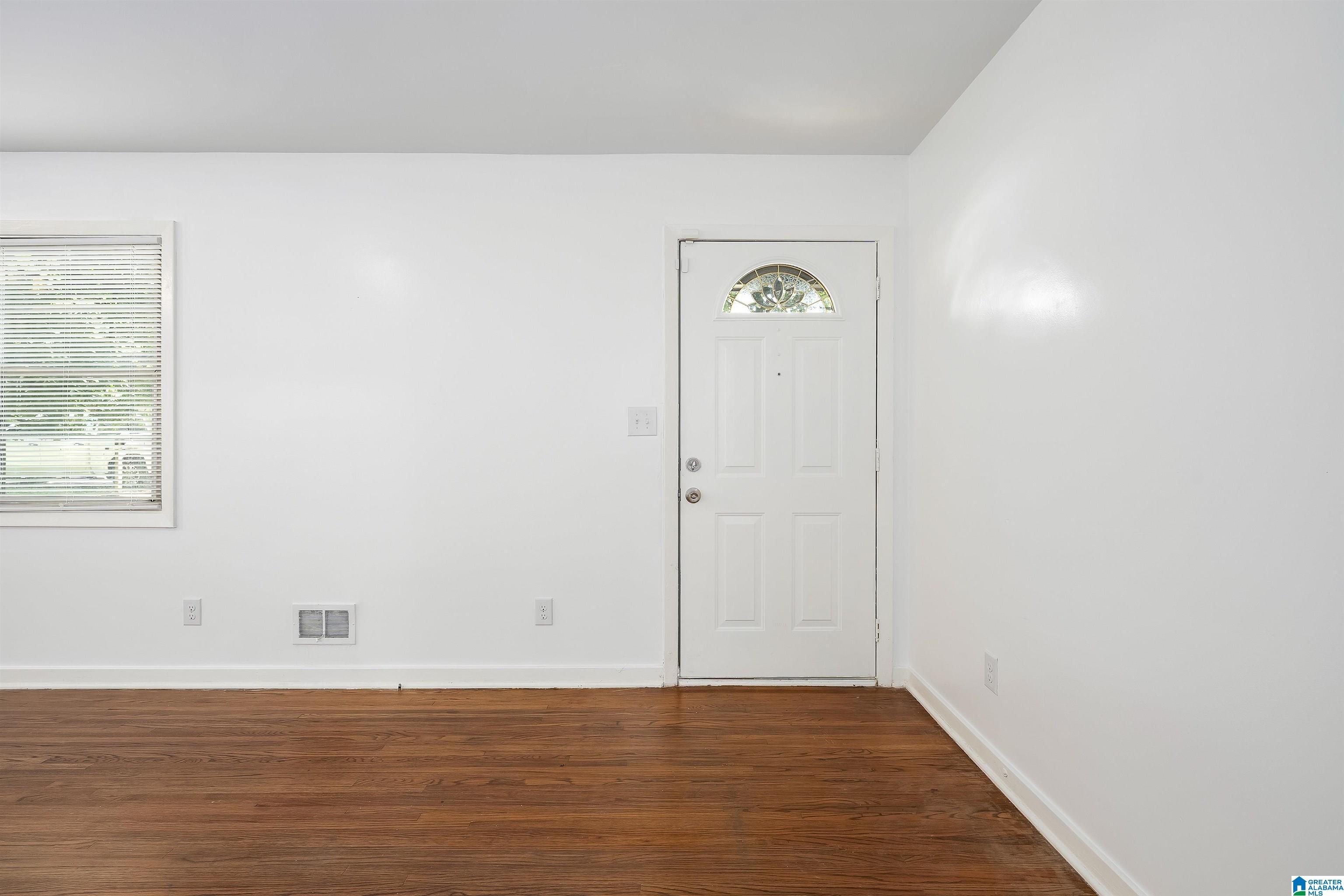 Photo 4 of Sale Pending at 473 Gene Reed Rd, Birmingham, AL 35215 | MLS# 21463756 | Listing updated on 2026-09-12
