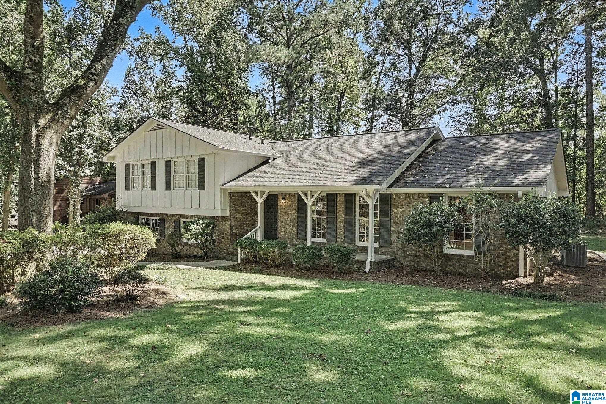 Photo 1 of Sale Pending at 4104 Redwing Dr, Birmingham, AL 35243 | MLS# 21463759 | Listing updated on 2026-09-14