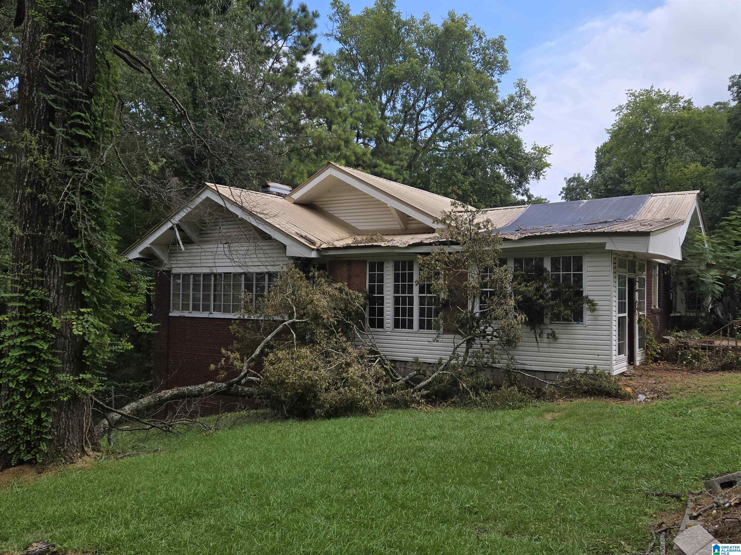 Photo 1 of Sale Pending at 6829 Dublin Ave, Birmingham, AL 35212 | MLS# 21463764 | Listing updated on 2026-09-14