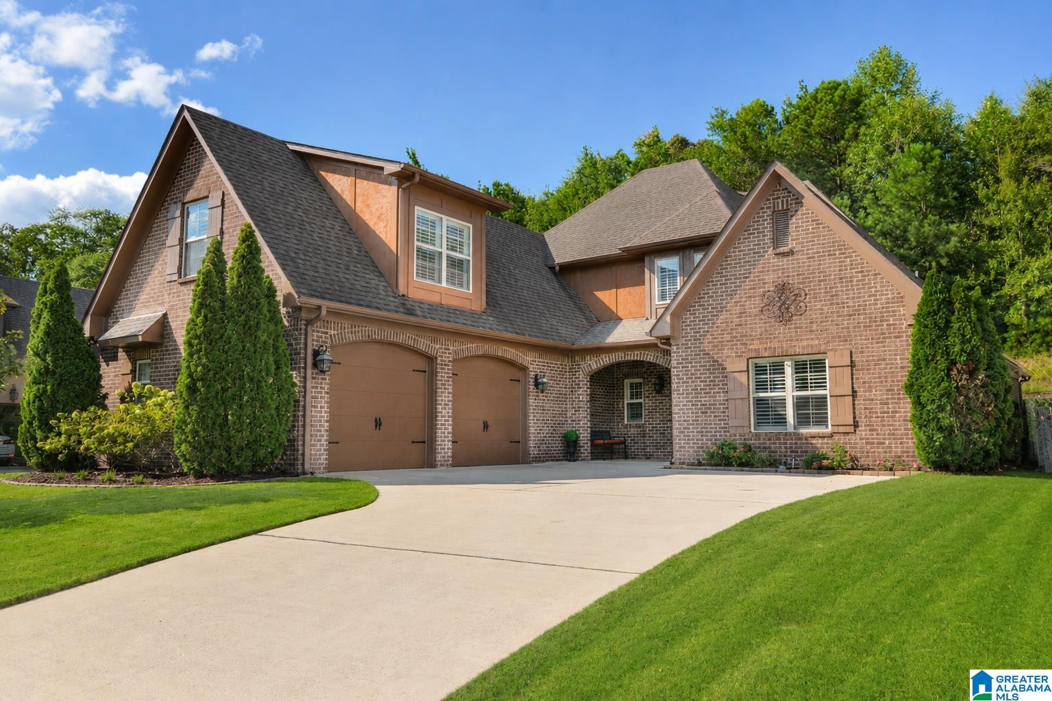 Photo 1 of Sale Pending at 374 Strathaven Dr, Pelham, AL 35124 | MLS# 21463770 | Listing updated on 2026-09-11
