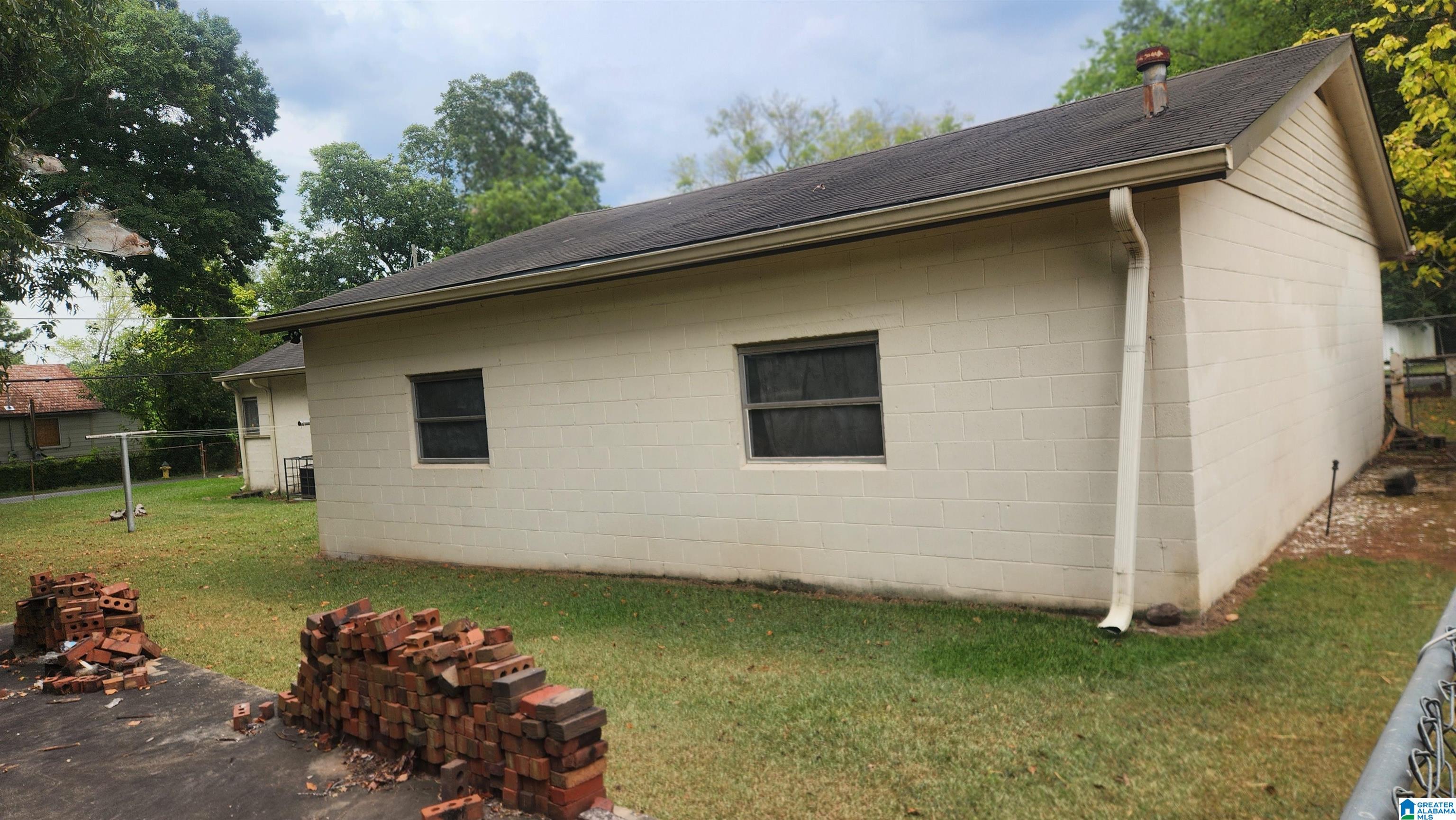 Photo 2 of Single family home for sale at 5404 Wilkes Blvd, Birmingham, AL 35228 | MLS# 21463800 | Listing updated on 2026-09-02