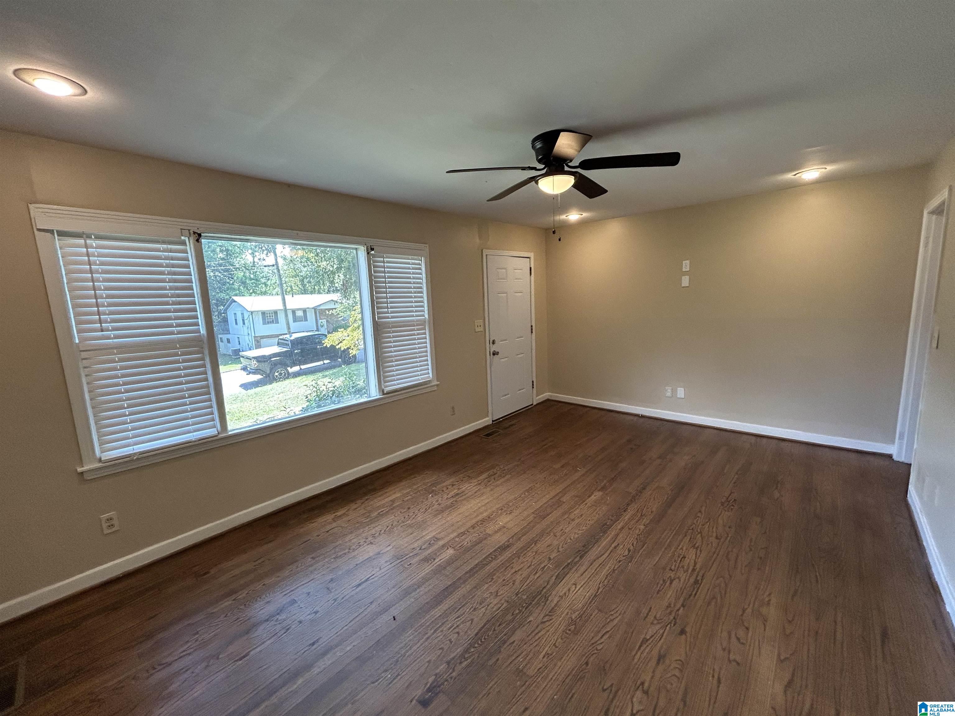 Photo 4 of Single family home for sale at 520 Camellia Rd, Birmingham, AL 35215 | MLS# 21463809 | Listing updated on 2026-09-02