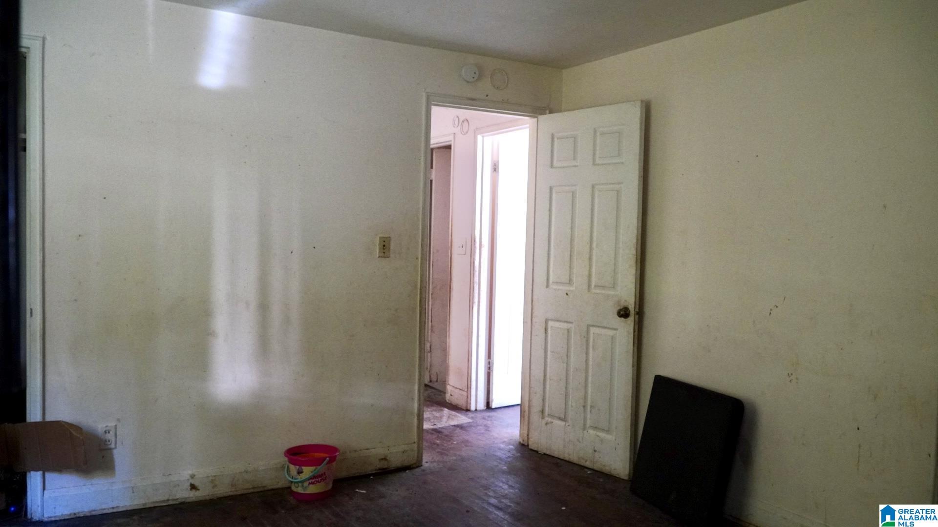 Photo 4 of Single family home for sale at 8133 10th Avenue S, Birmingham, AL 35206 | MLS# 21463814 | Listing updated on 2026-09-02
