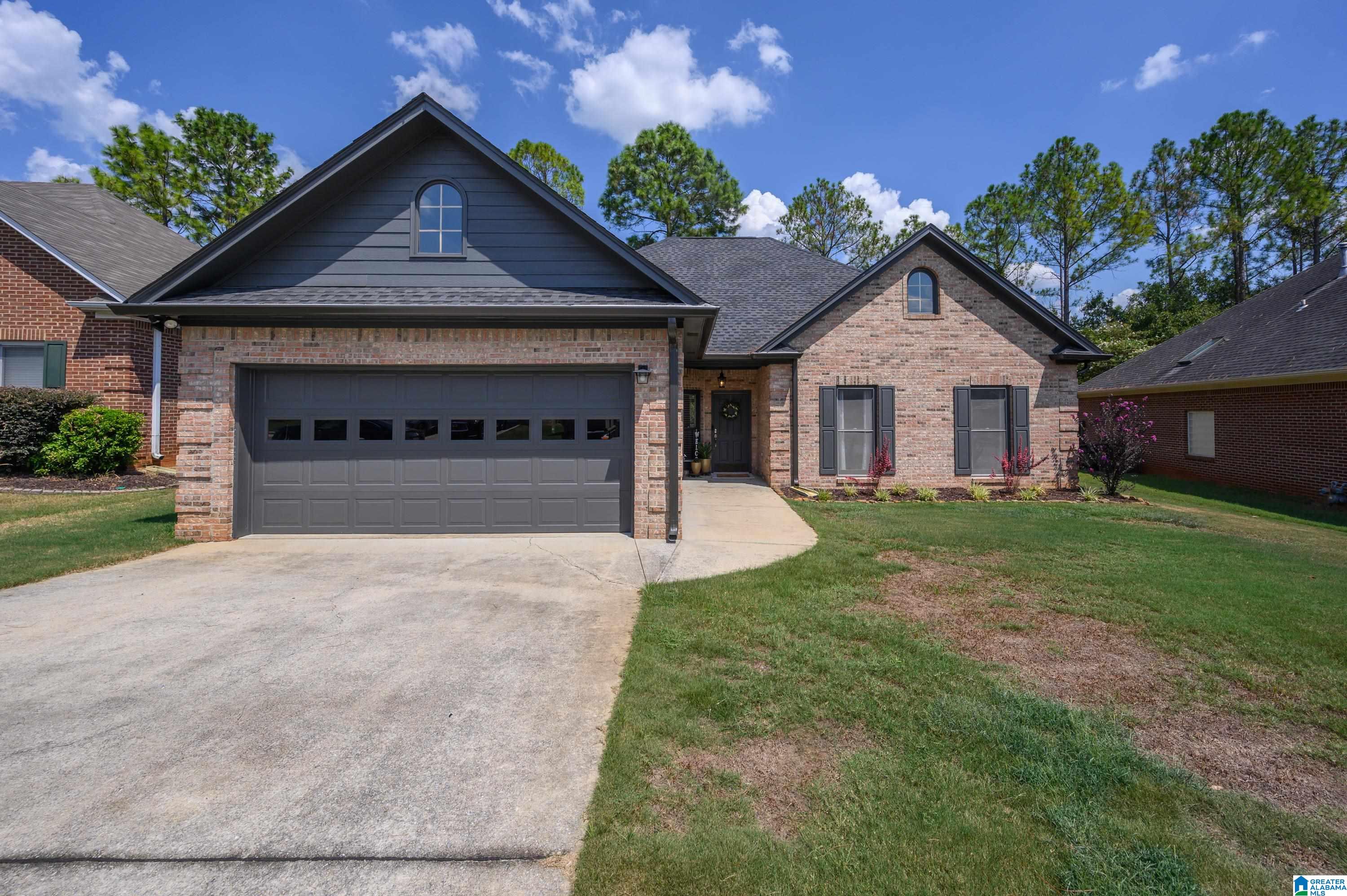 Photo 2 of Sale Pending at 211 Beaver Crk Pkwy, Pelham, AL 35124 | MLS# 21463851 | Listing updated on 2026-09-08