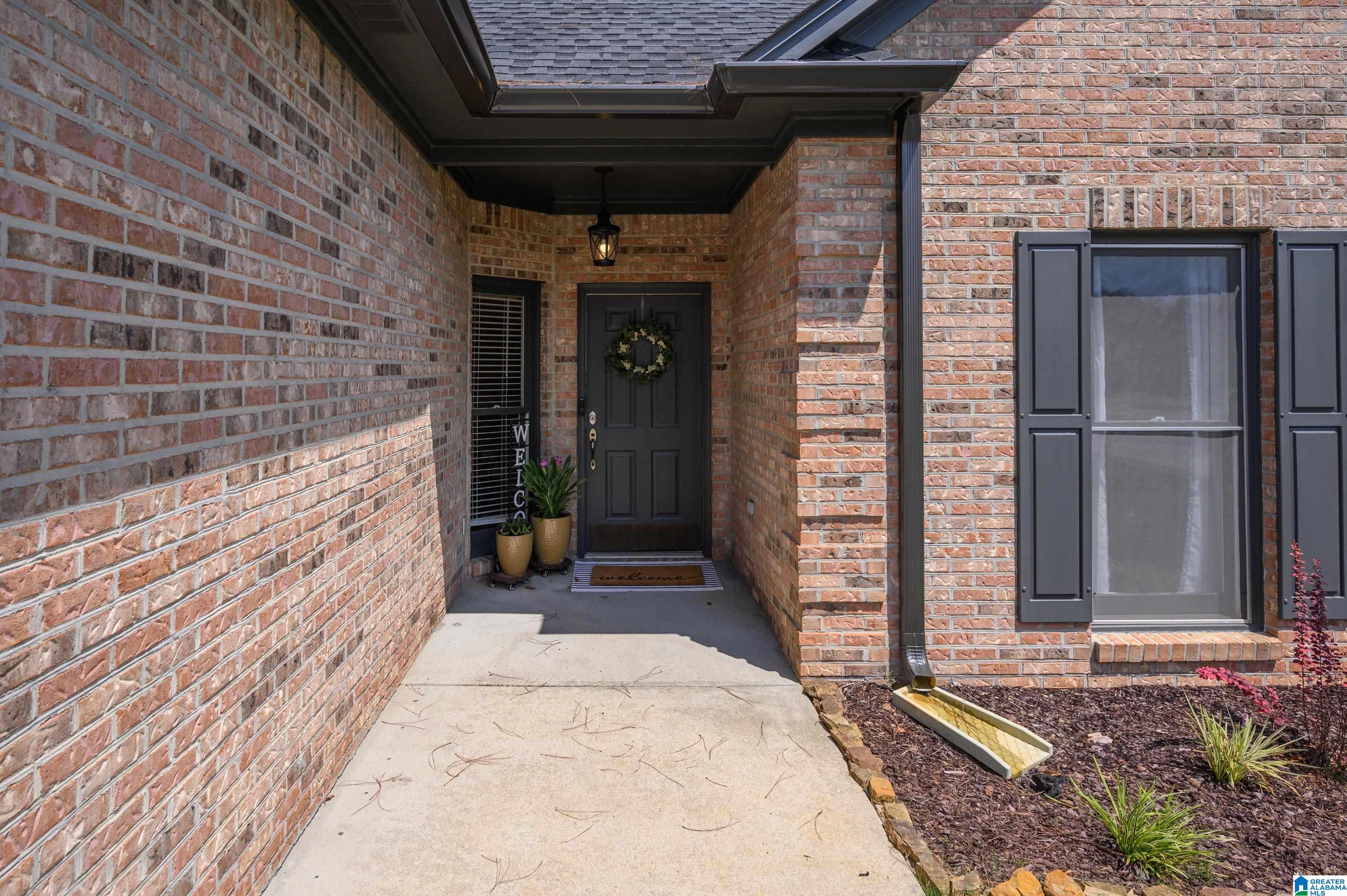 Photo 3 of Sale Pending at 211 Beaver Crk Pkwy, Pelham, AL 35124 | MLS# 21463851 | Listing updated on 2026-09-08