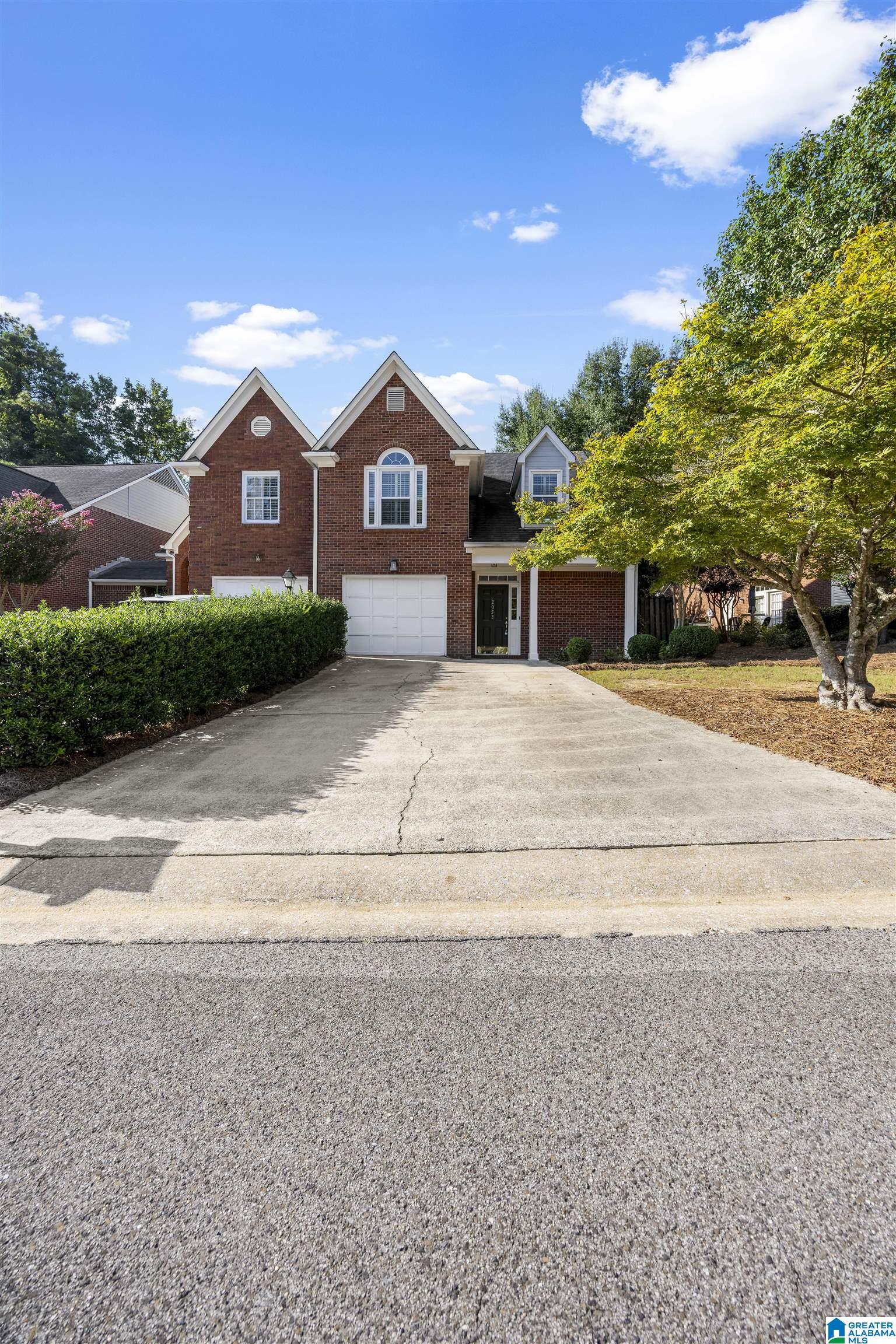 Photo 2 of Townhouse for sale at 2052 Stone Brk Dr, Birmingham, AL 35242 | MLS# 21463863 | Listing updated on 2026-09-13