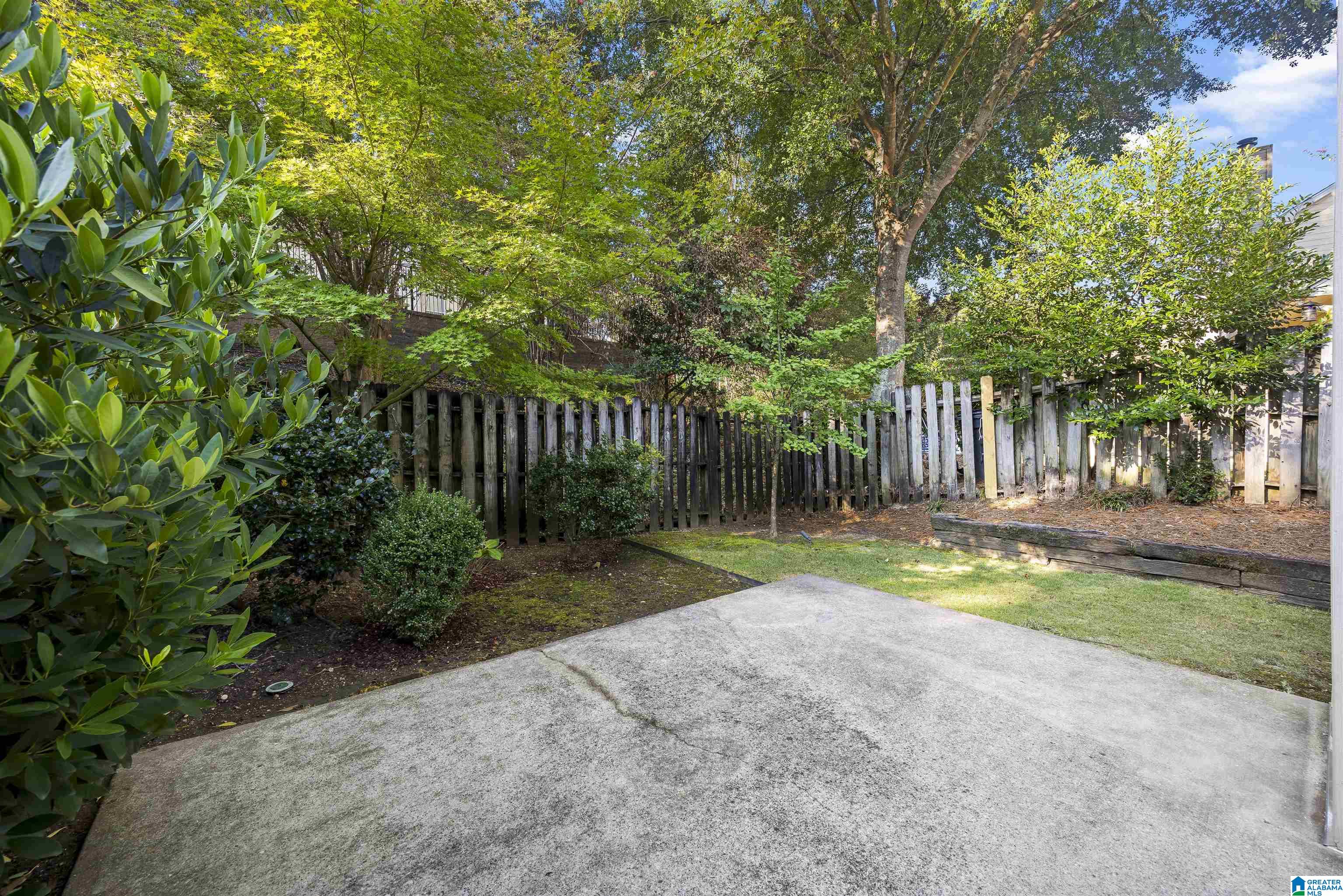 Photo 36 of Townhouse for sale at 2052 Stone Brk Dr, Birmingham, AL 35242 | MLS# 21463863 | Listing updated on 2026-09-13