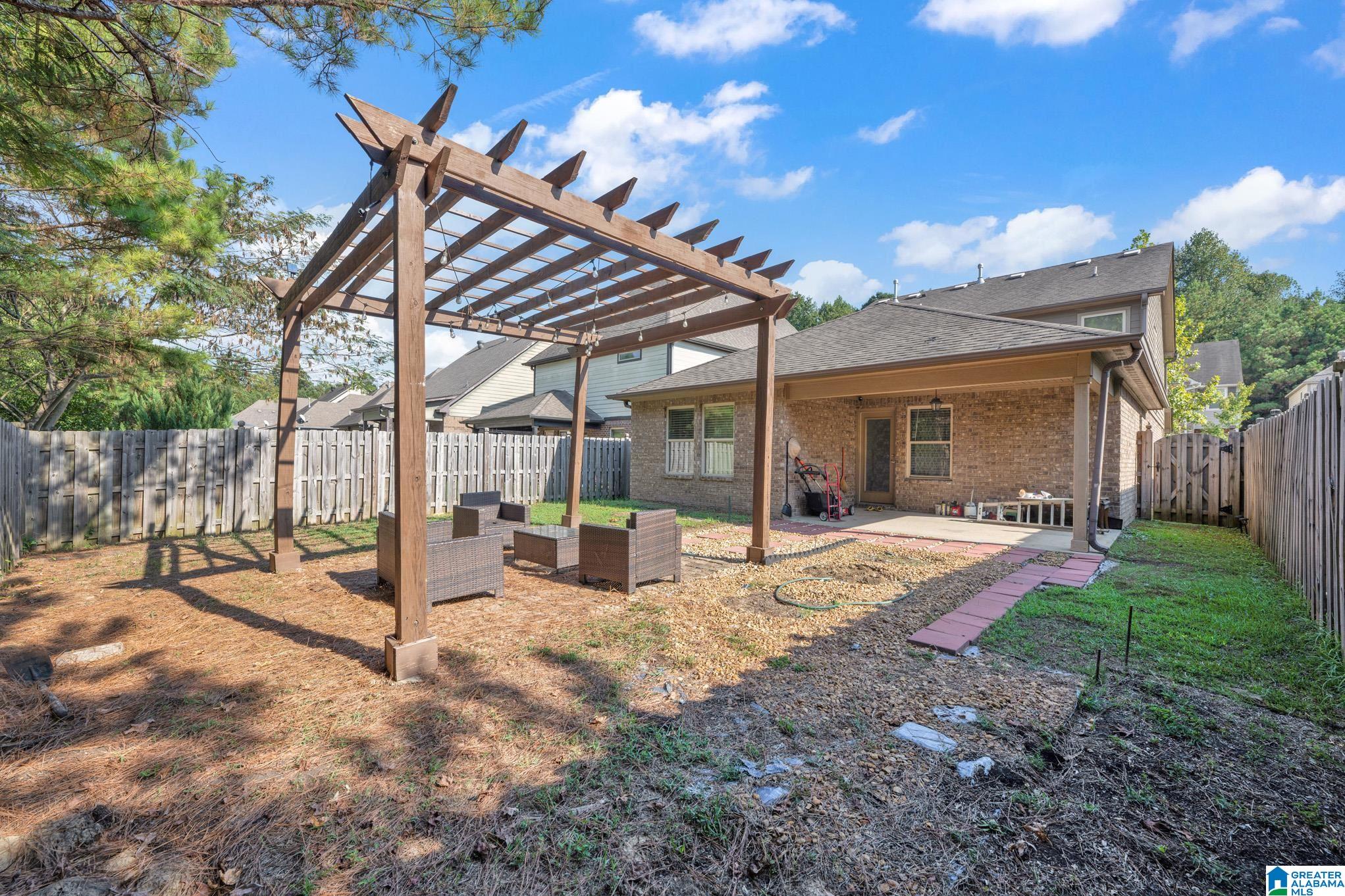 Photo 4 of Single family home for sale at 410 W Park Dr, Fultondale, AL 35068 | MLS# 21463870 | Listing updated on 2026-09-18