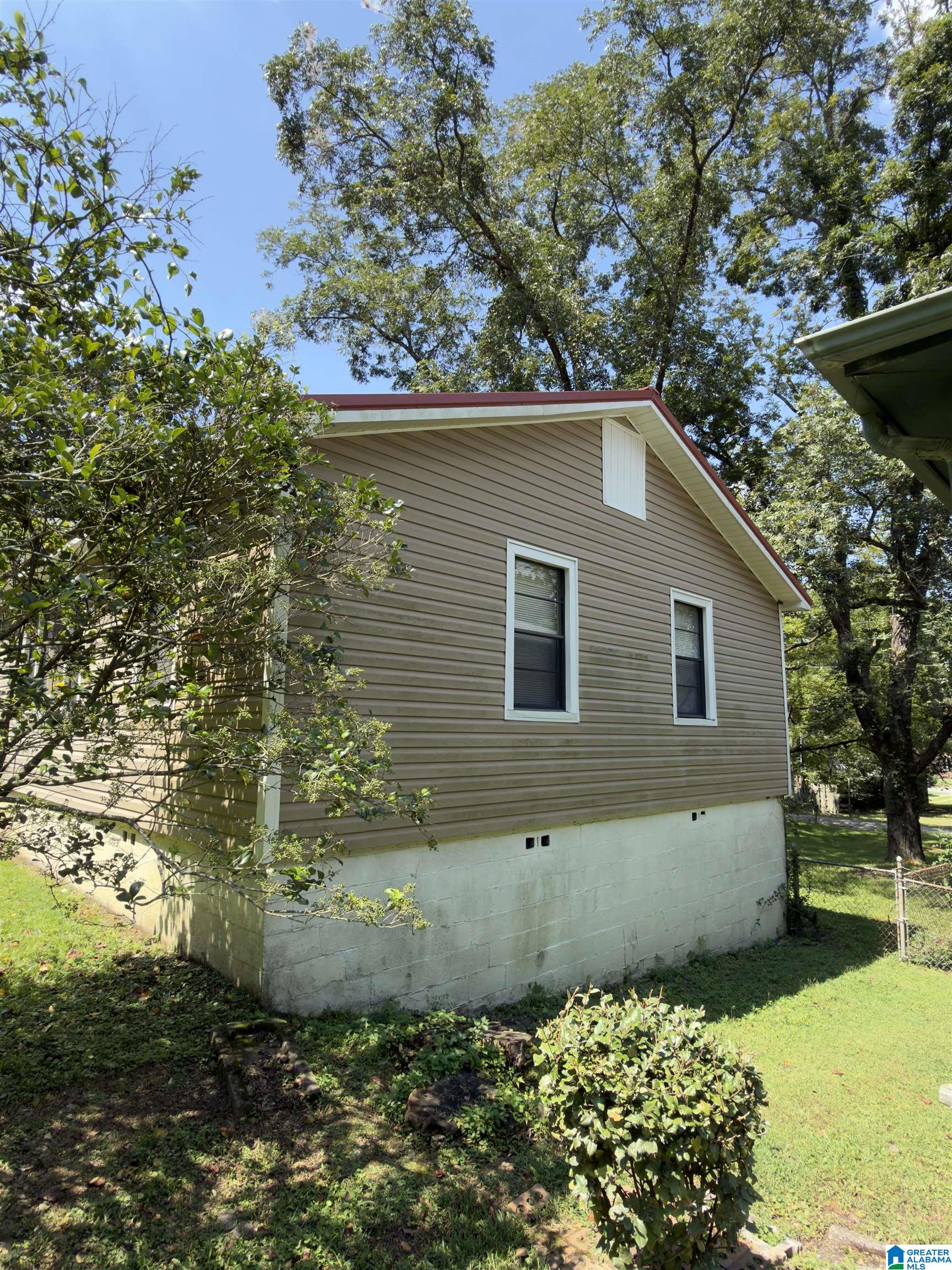 Photo 4 of Single family home for sale at 6716 3rd Avenue S, Birmingham, AL 35212 | MLS# 21463886 | Listing updated on 2026-09-03