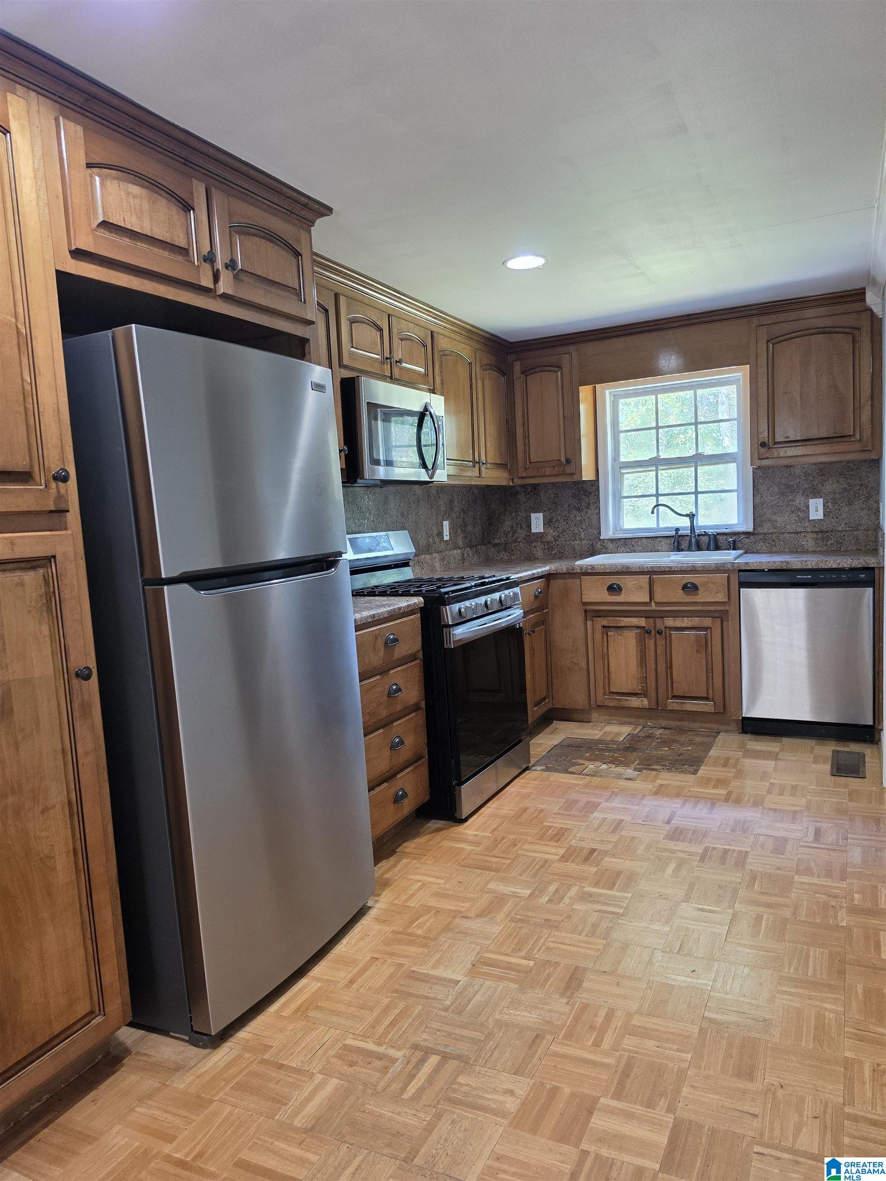 Photo 3 of Single family home for sale at 925 Levine Rd, Odenville, AL 35120 | MLS# 21463895 | Listing updated on 2026-09-04