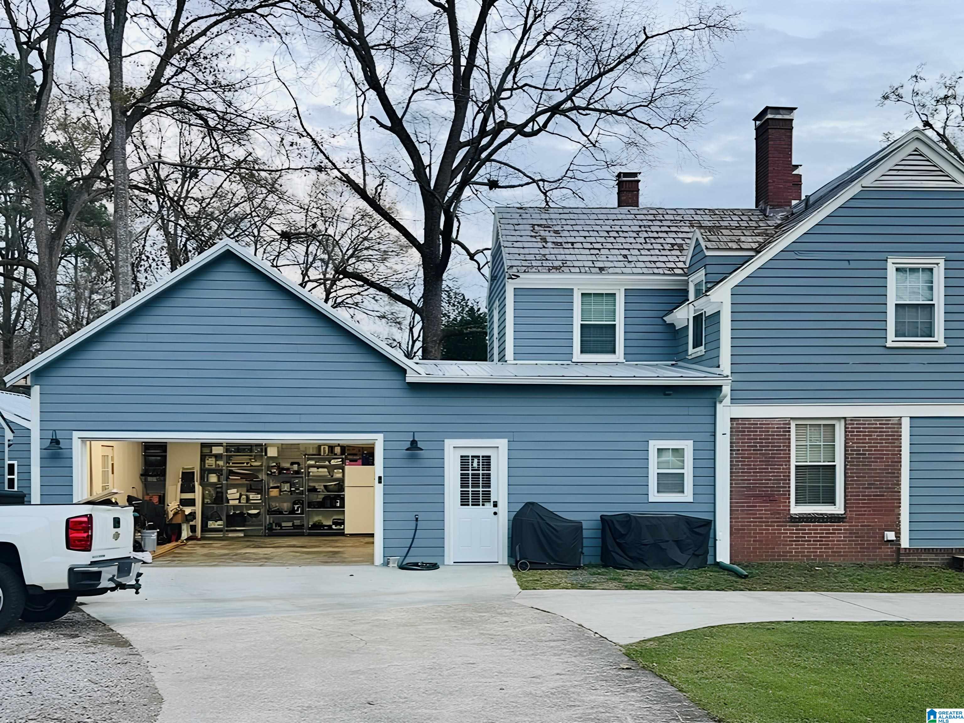Photo 3 of Single family home for sale at 124 N Mall, Trussville, AL 35173 | MLS# 21463904 | Listing updated on 2026-09-11