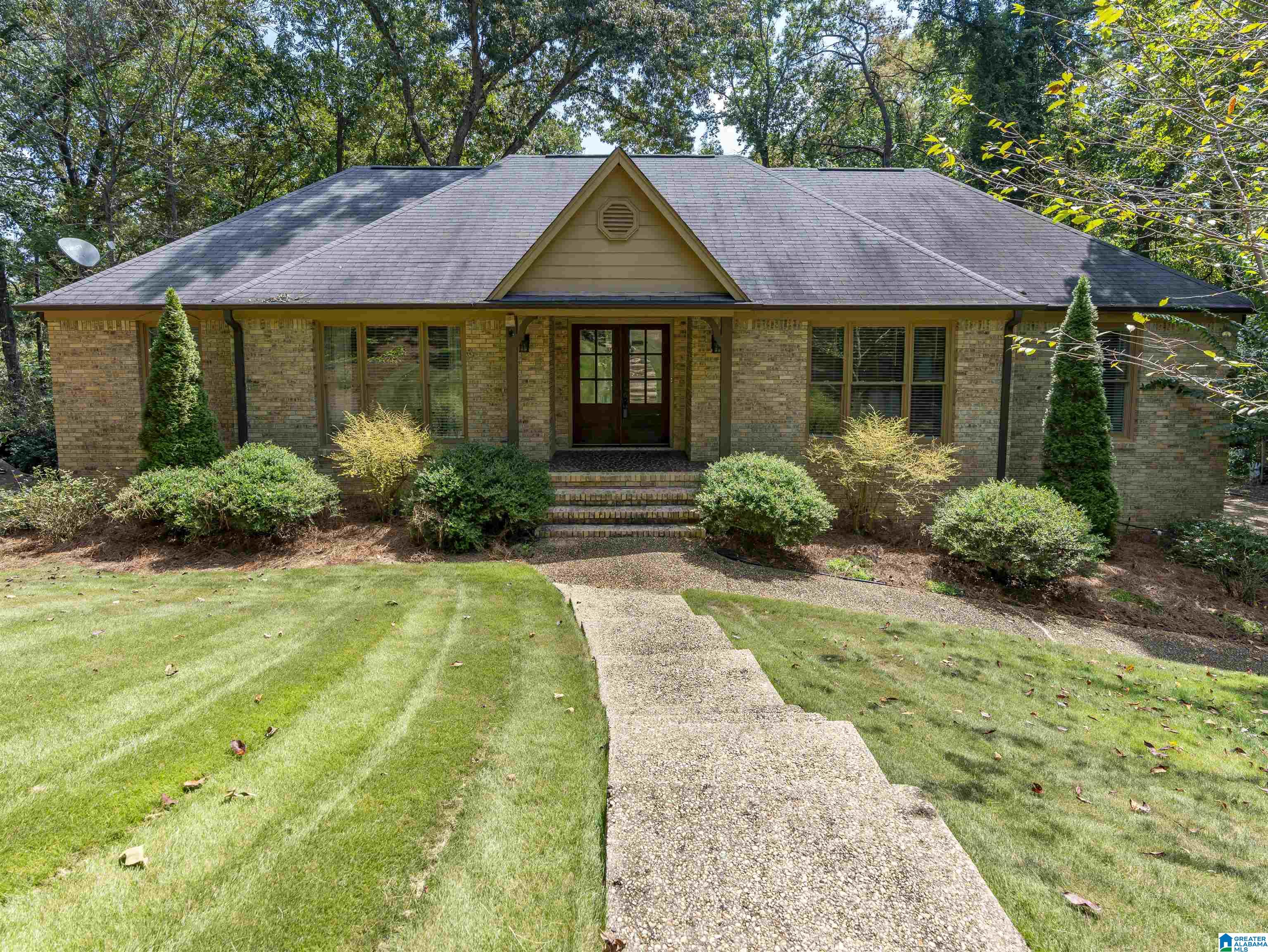 Photo 1 of Sale Pending at 1191 Riverchase Pkwy W, Hoover, AL 35244 | MLS# 21463924 | Listing updated on 2026-09-07