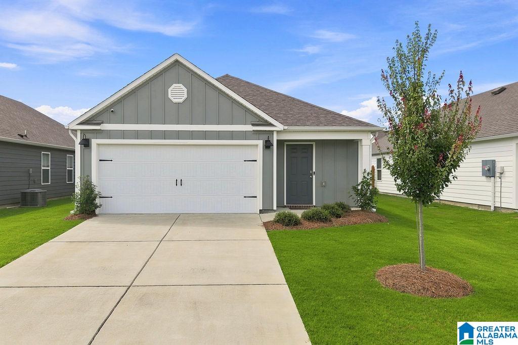 Photo 1 of Single family home for sale at 1130 Shaggy Bark Ln, Odenville, AL 35120 | MLS# 21463937 | Listing updated on 2026-09-10
