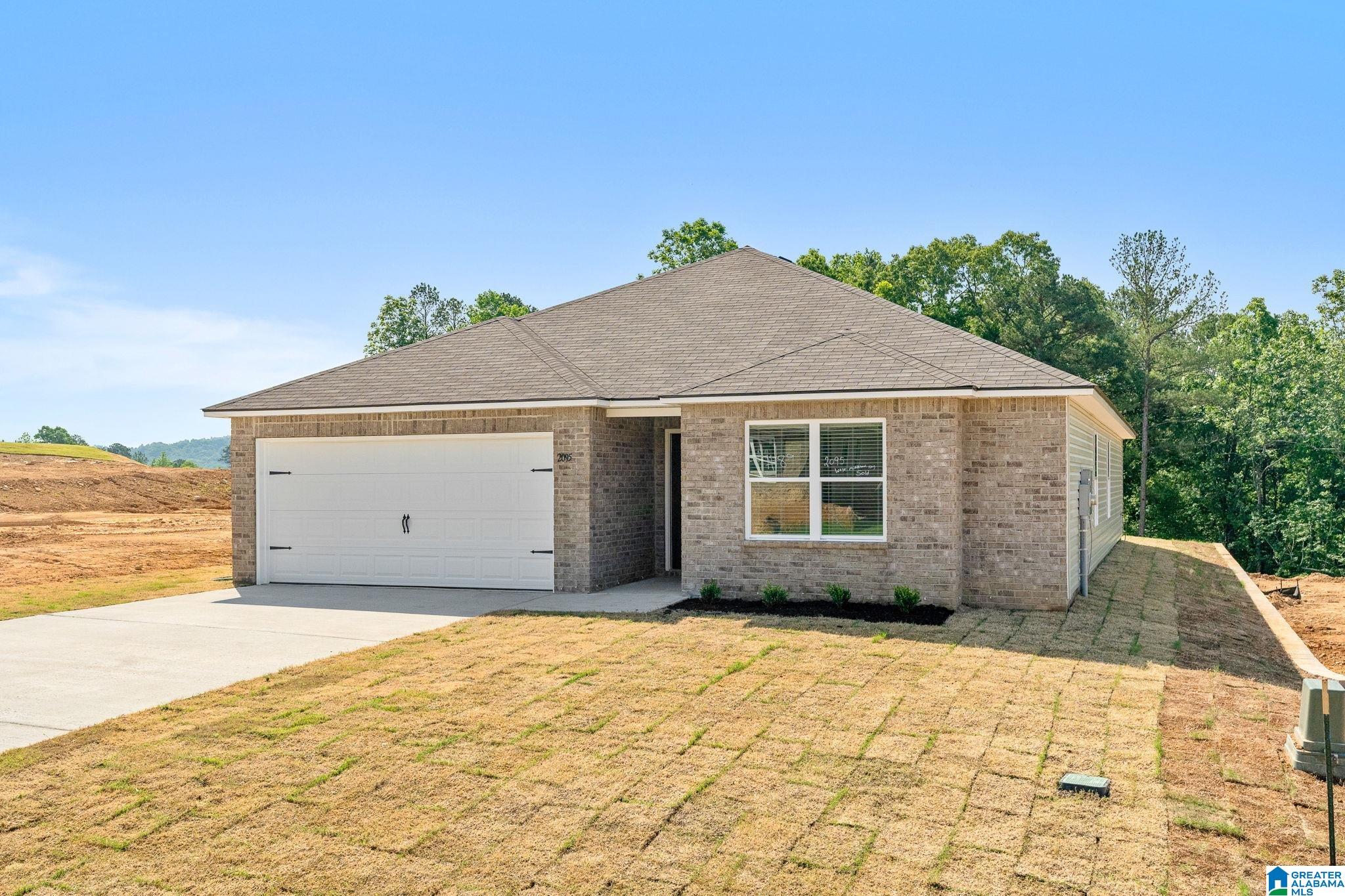 Photo 1 of Single family home for sale at 3115 E Middlebrooke Xing, Odenville, AL 35120 | MLS# 21463941 | Listing updated on 2026-09-12