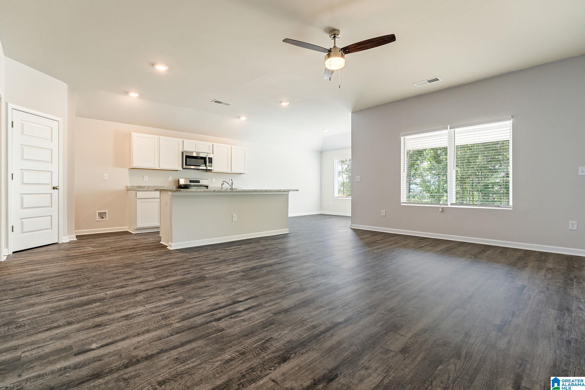 Photo 4 of Single family home for sale at 3115 E Middlebrooke Xing, Odenville, AL 35120 | MLS# 21463941 | Listing updated on 2026-09-12