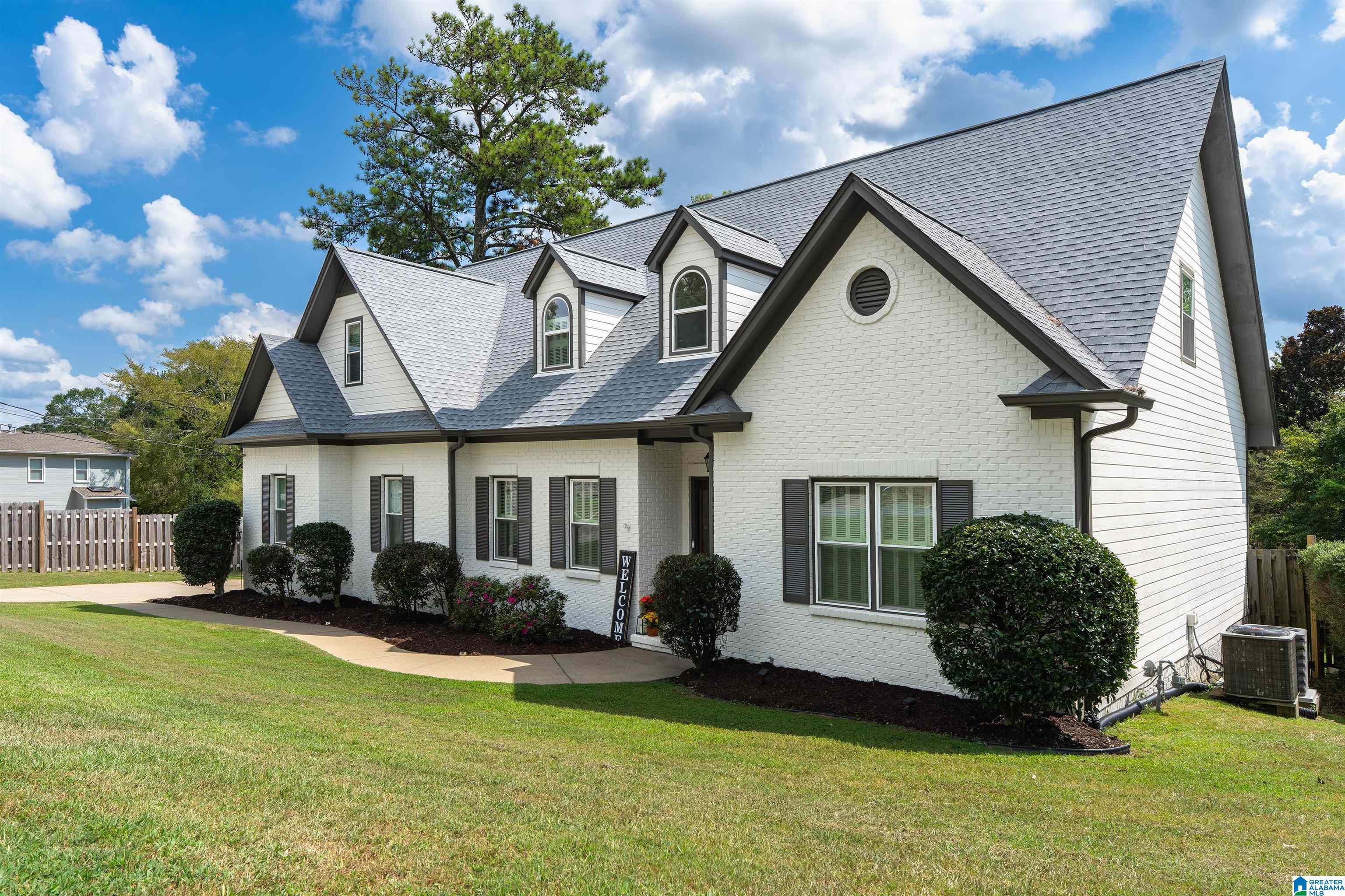 Photo 2 of Single family home for sale at 3633 Havenhill Dr, Irondale, AL 35210 | MLS# 21463949 | Listing updated on 2026-09-09