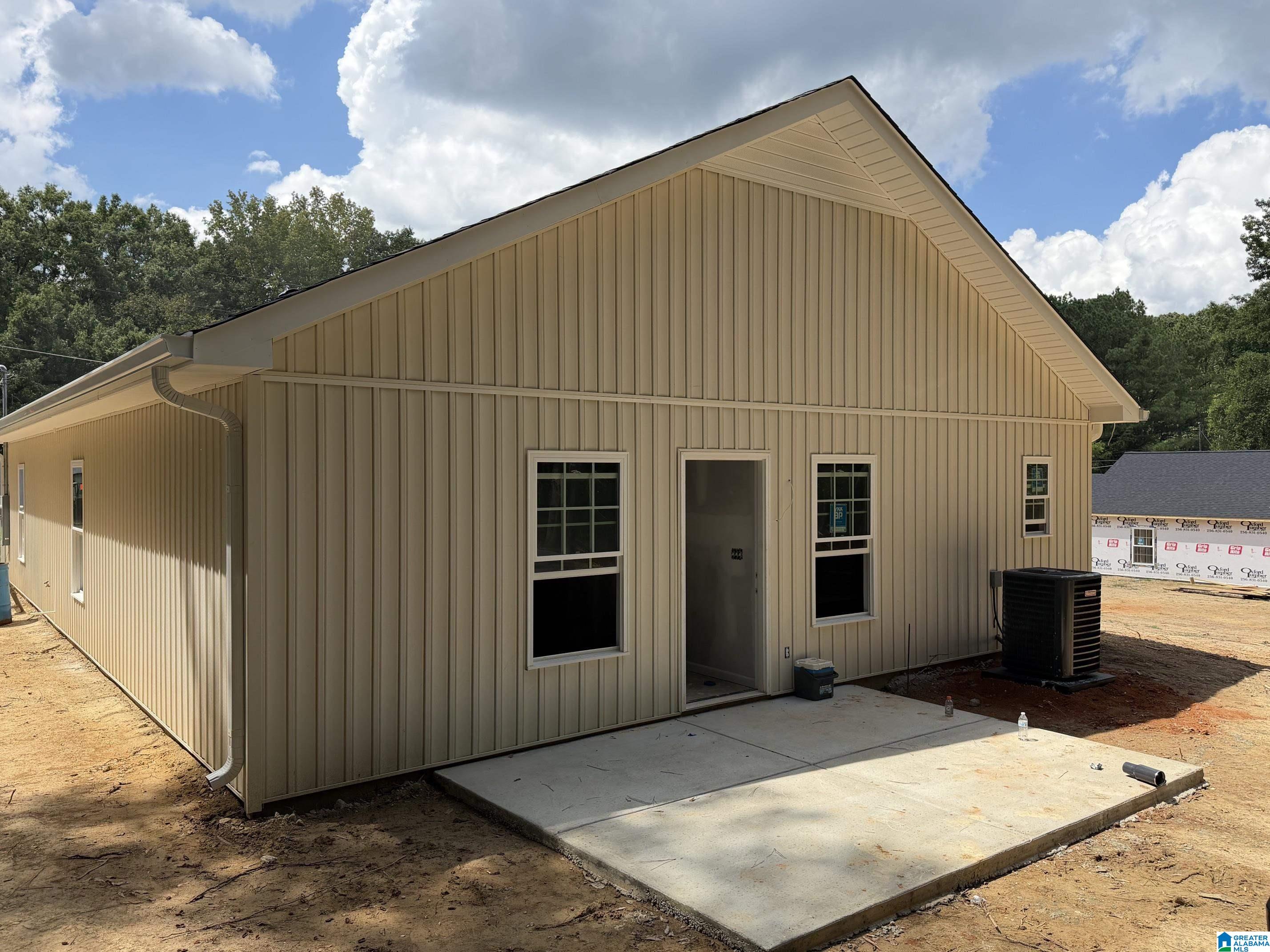 Photo 3 of Single family home for sale at 591 Roy Parris Rd, Jacksonville, AL 36265 | MLS# 21463955 | Listing updated on 2026-09-04