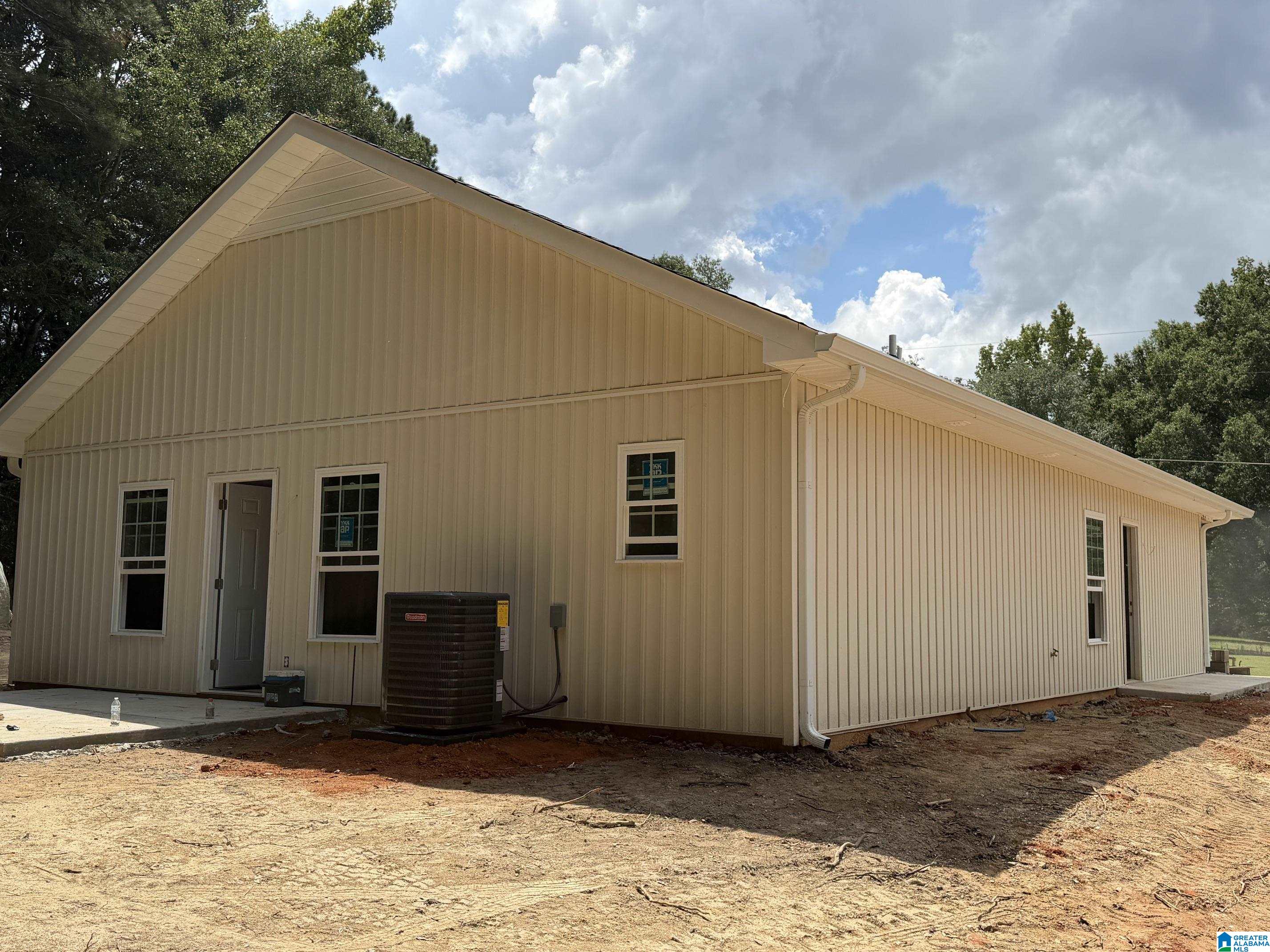 Photo 5 of Single family home for sale at 591 Roy Parris Rd, Jacksonville, AL 36265 | MLS# 21463955 | Listing updated on 2026-09-04